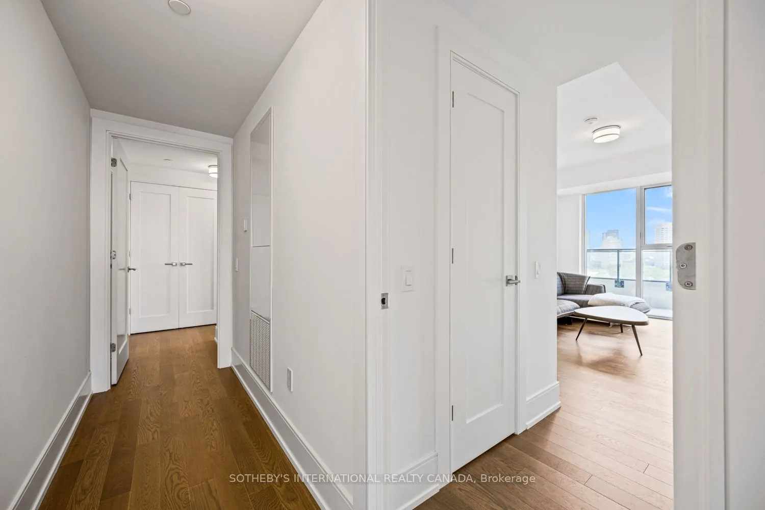 30 Inn on the Park Drive, #1109