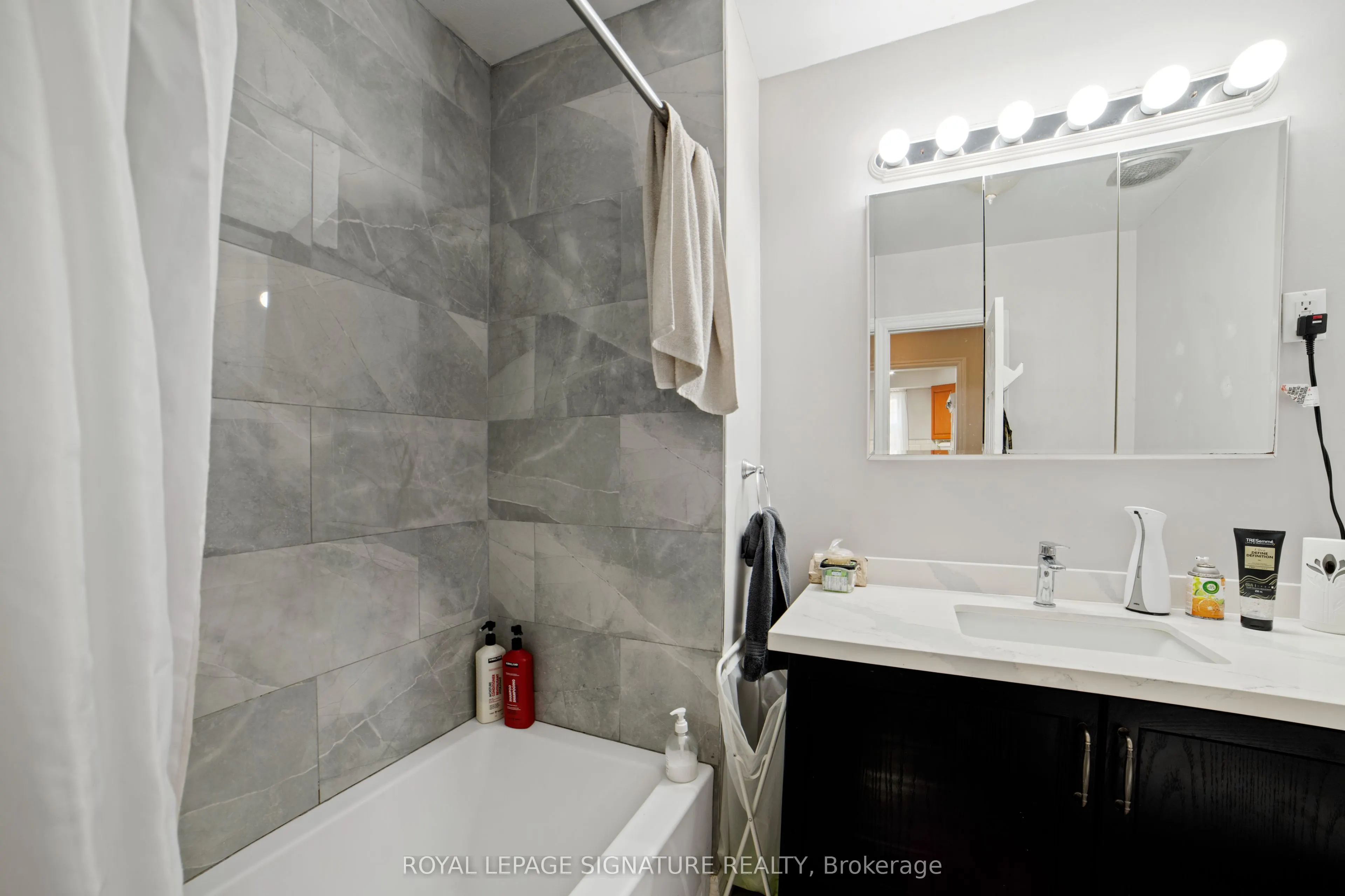 35 Baltray Crescent, #Upper