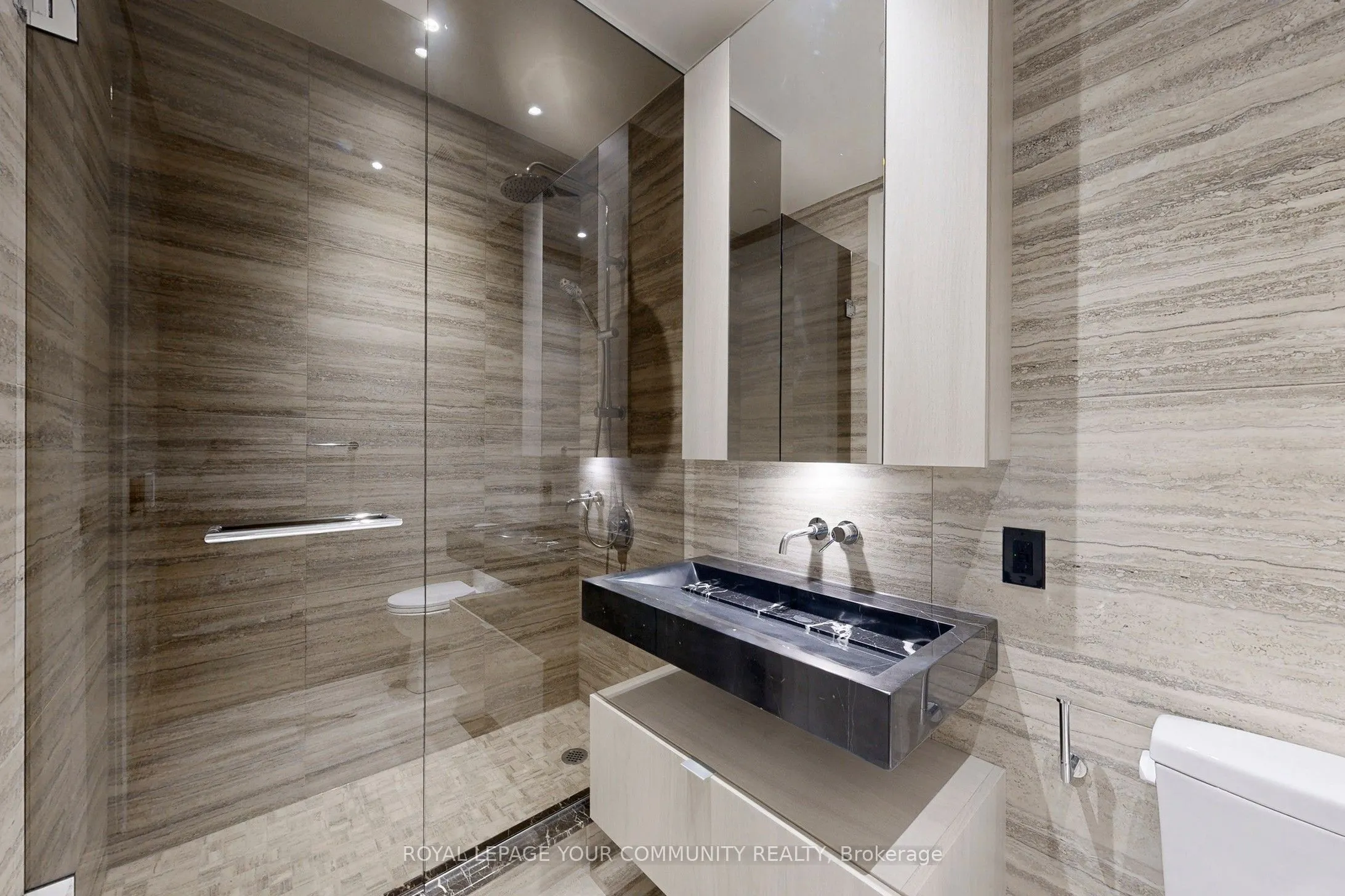 11 Yorkville Avenue, #6302