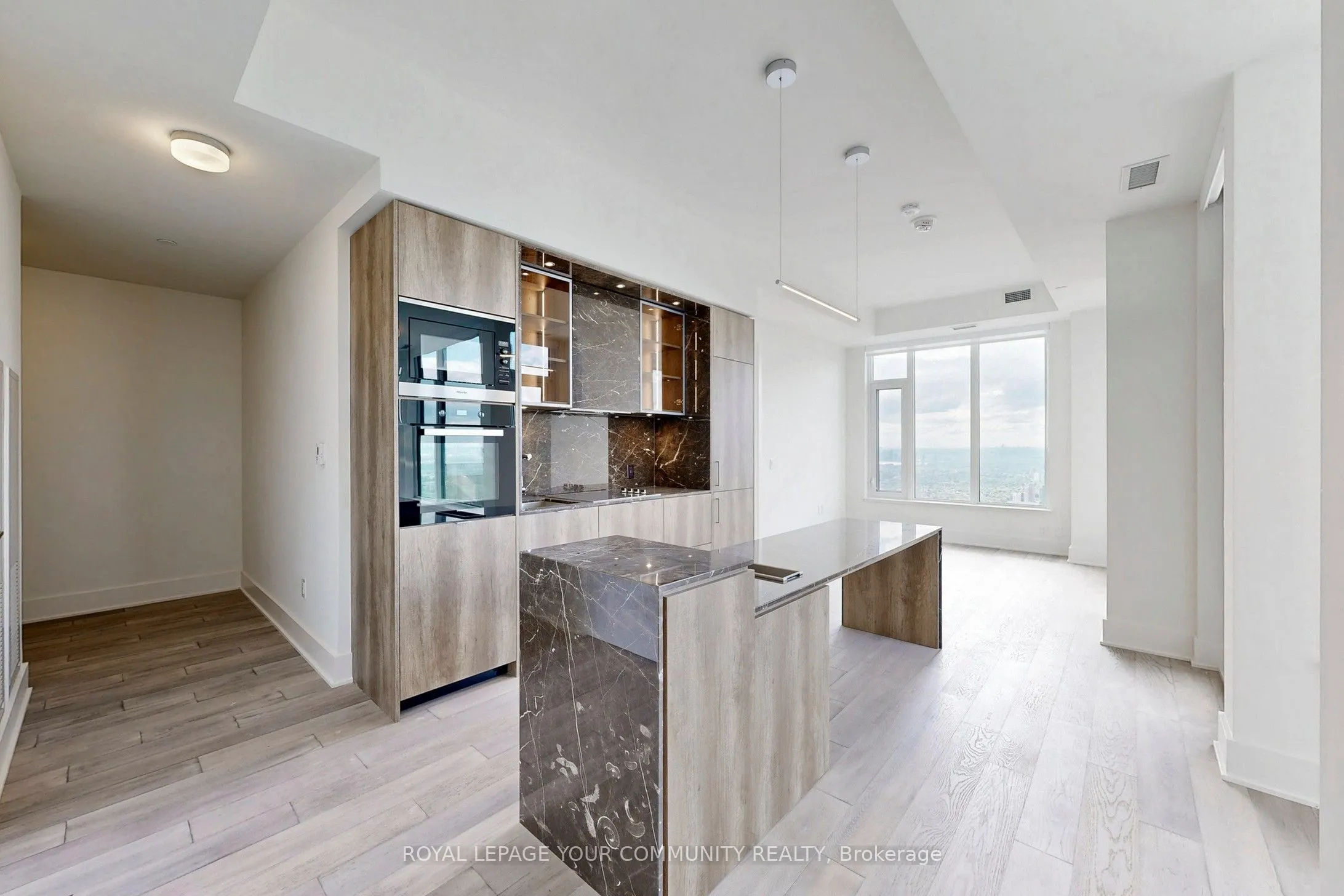 11 Yorkville Avenue, #6302