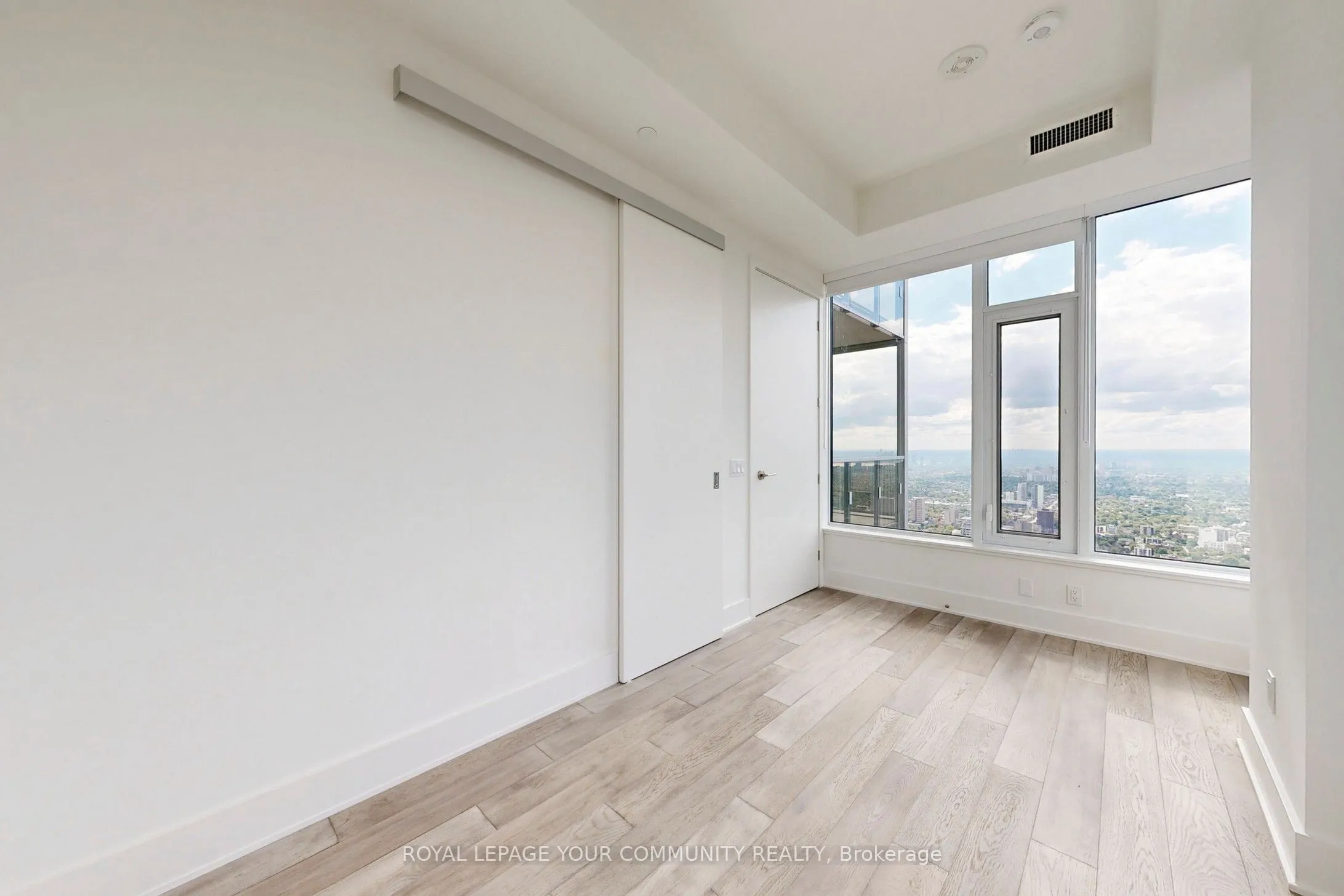 11 Yorkville Avenue, #6302