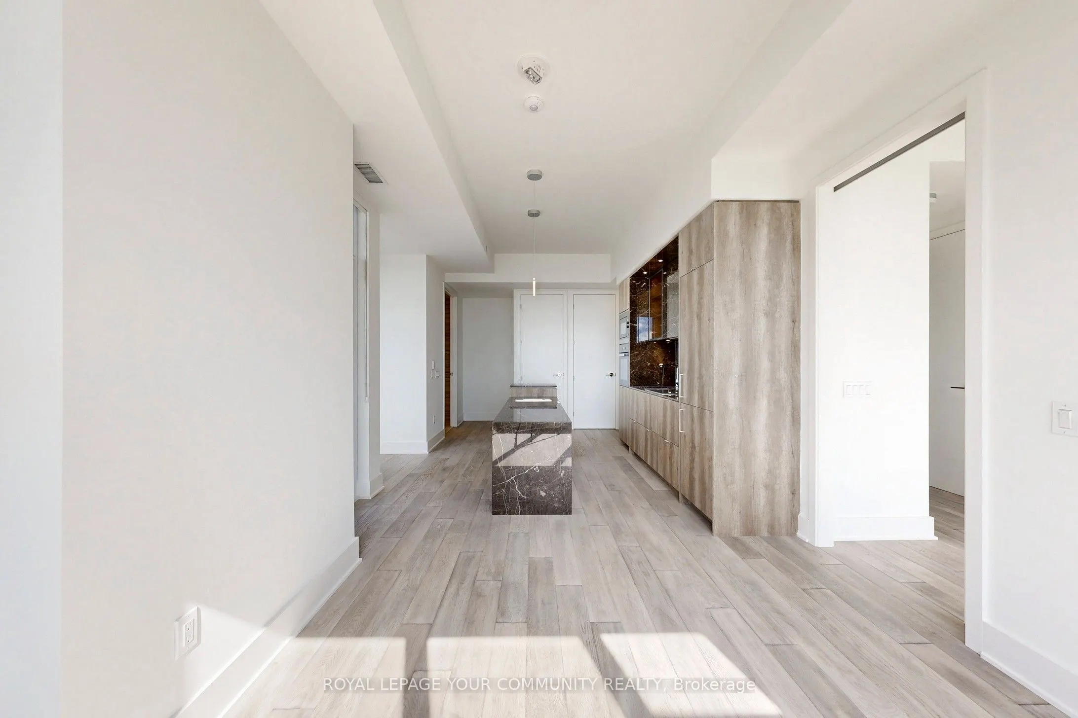 11 Yorkville Avenue, #6302