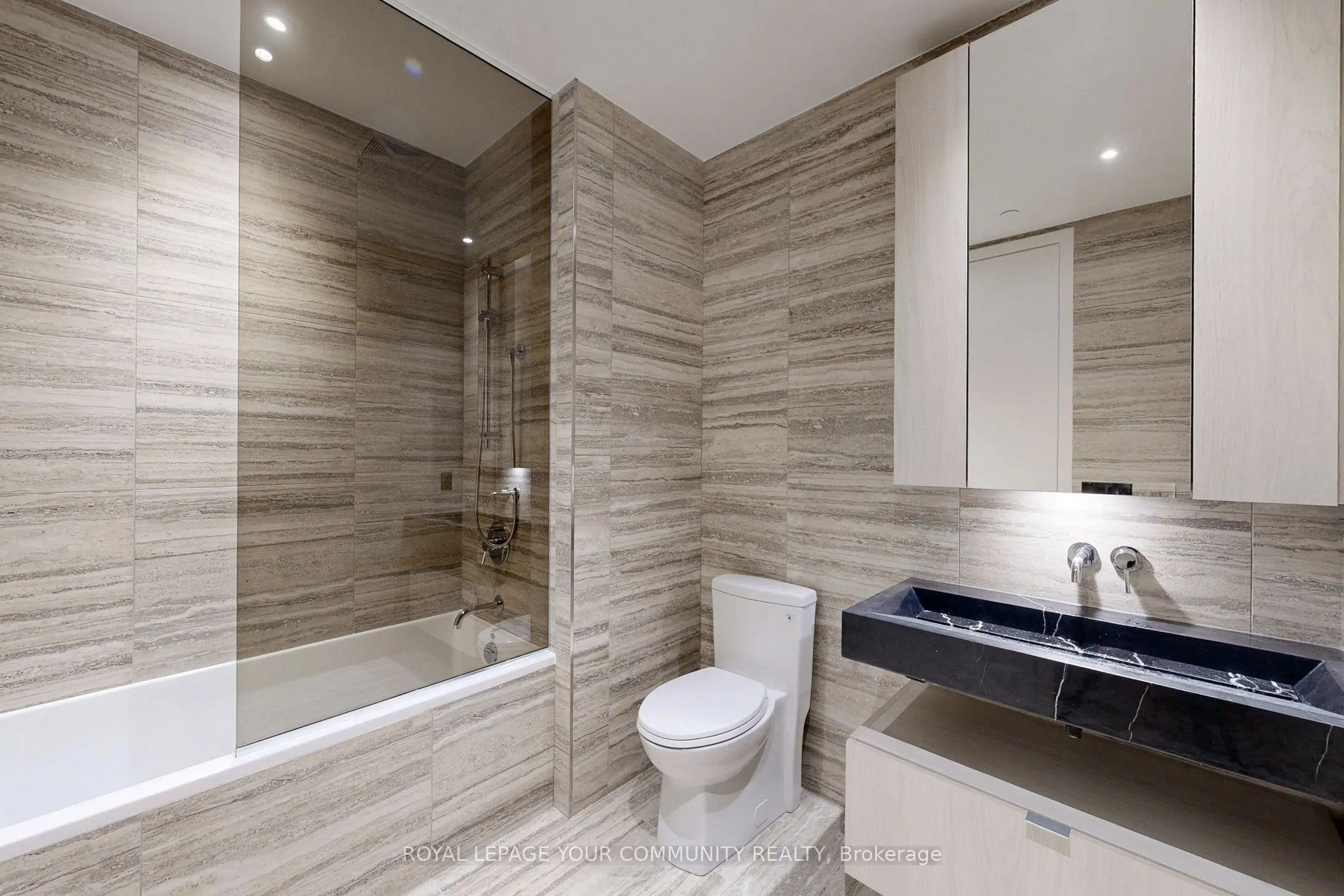 11 Yorkville Avenue, #6302