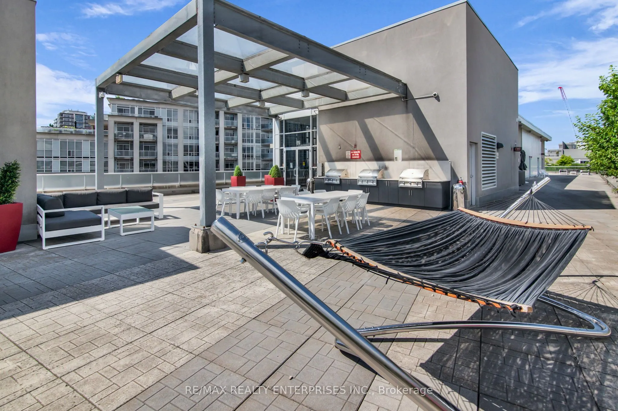 1005 King Street W, #913