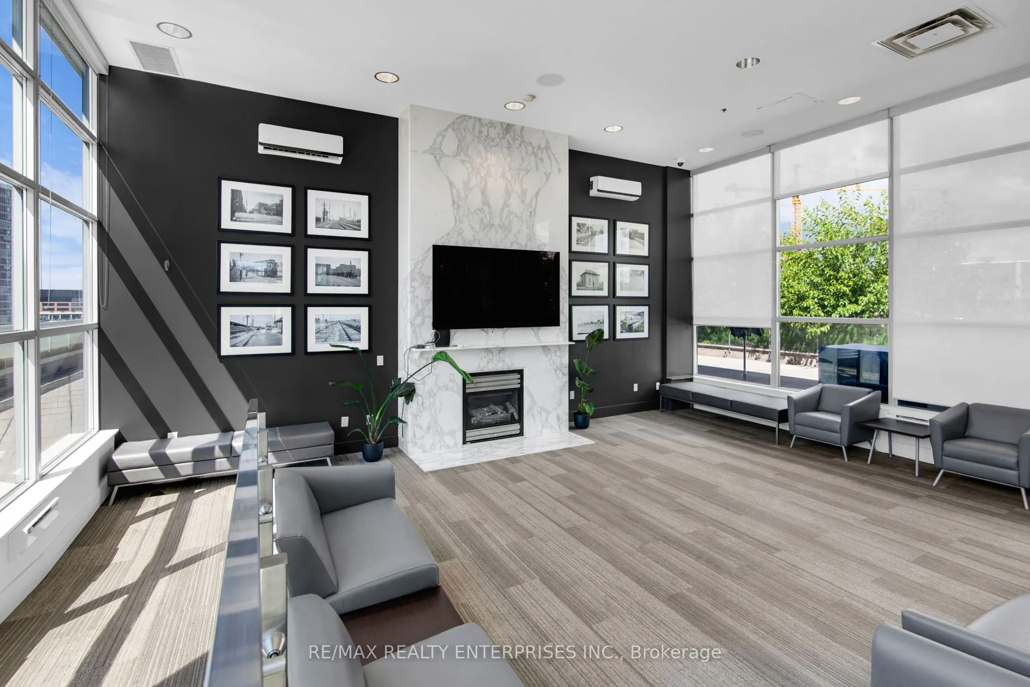 1005 King Street W, #913