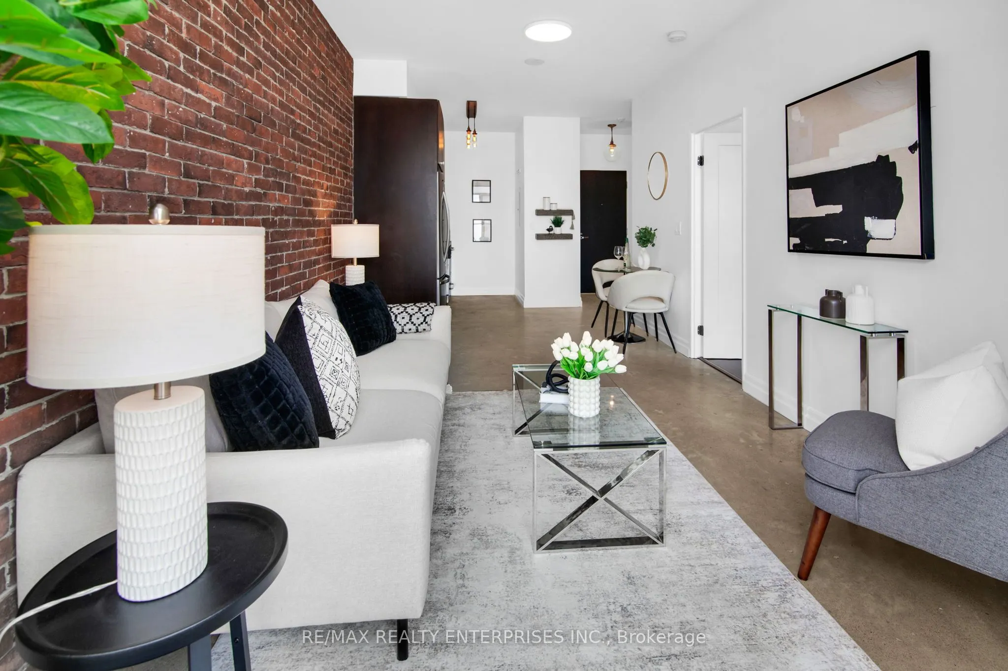 1005 King Street W, #913