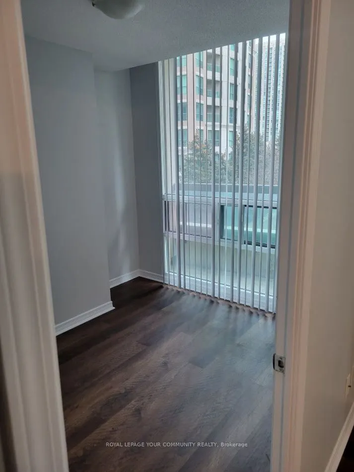 503 Beecroft Road, #301