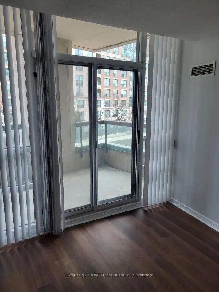 503 Beecroft Road, #301