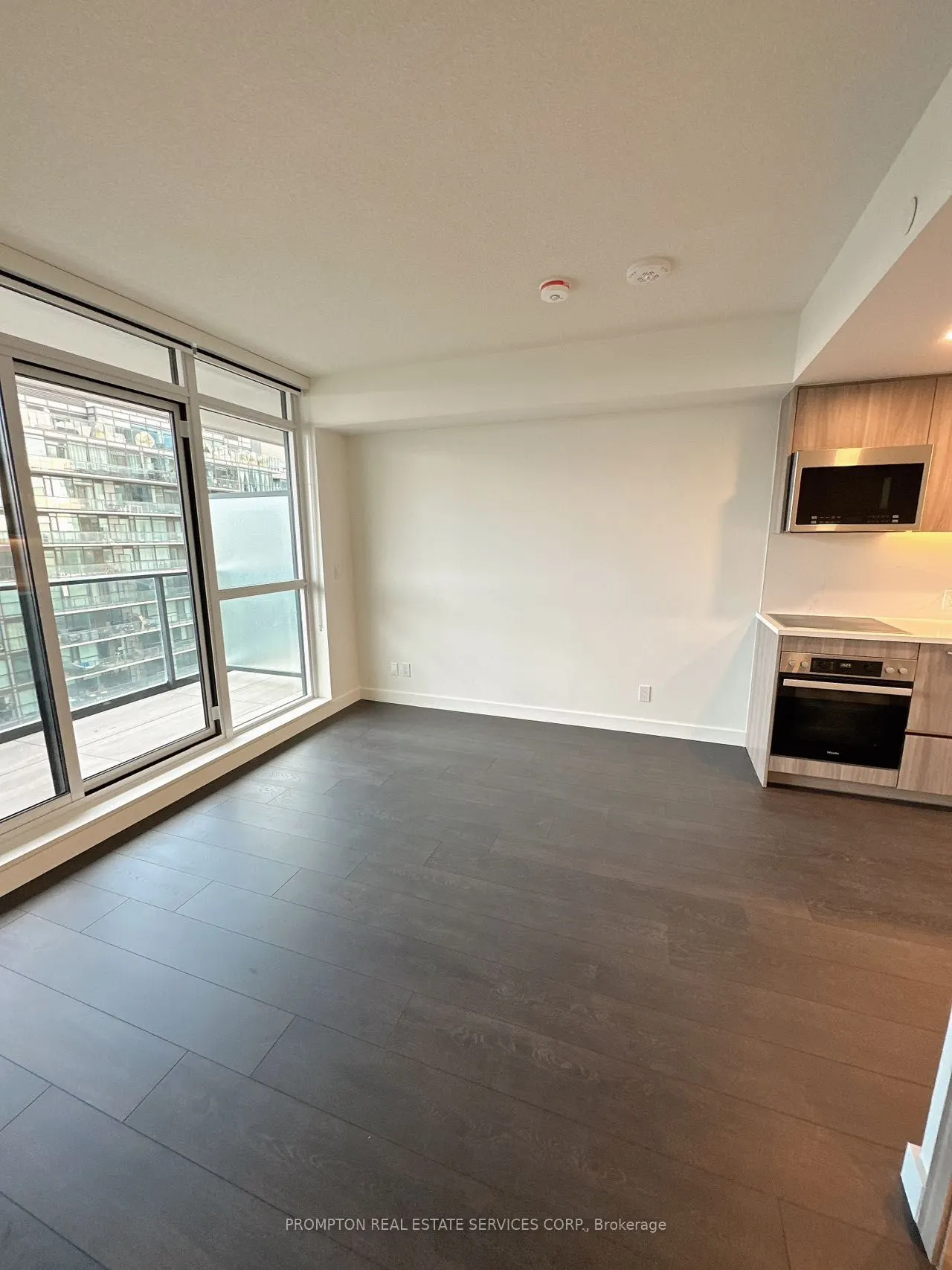 38 Widmer Street, #4903