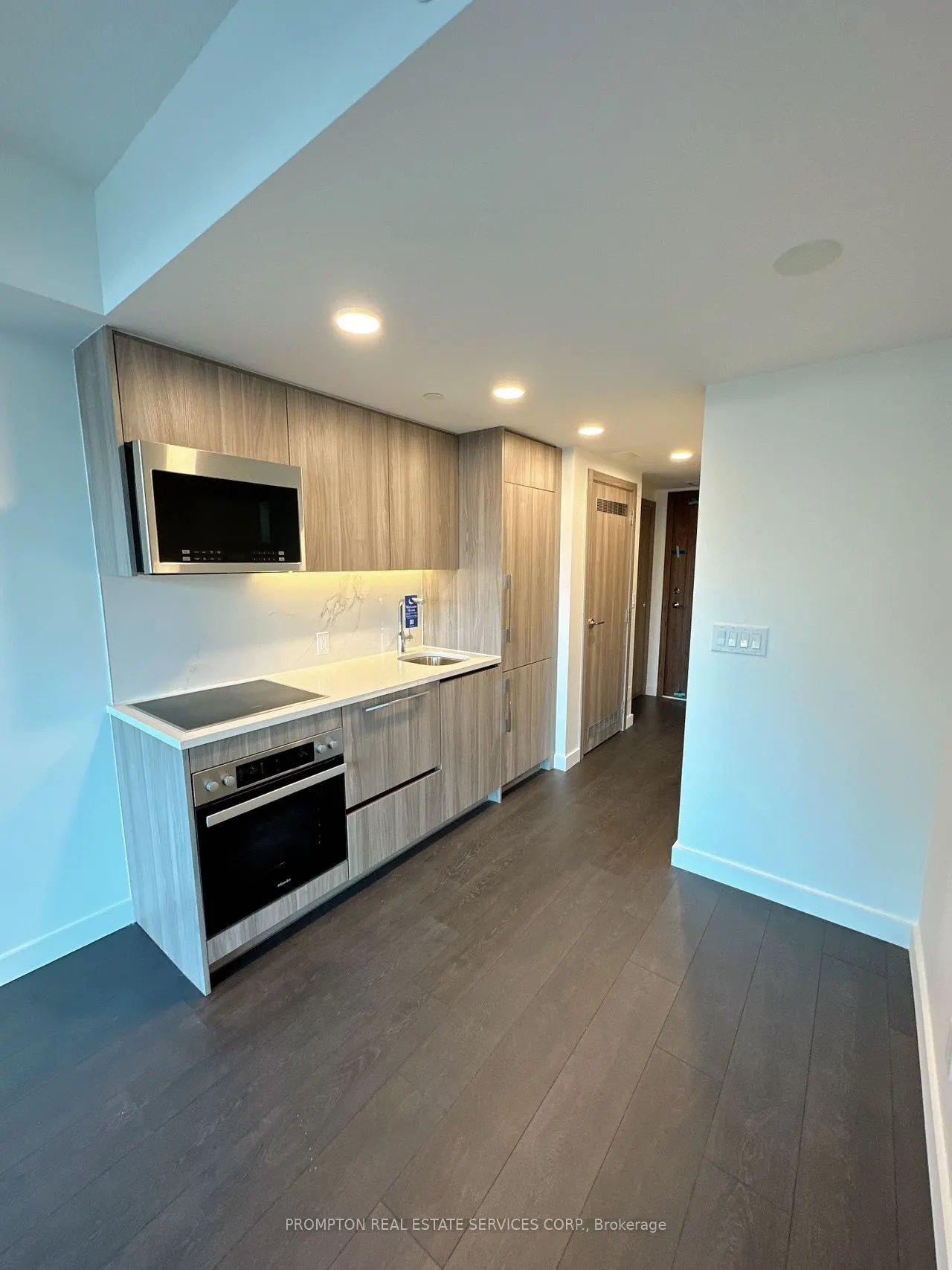 38 Widmer Street, #4903