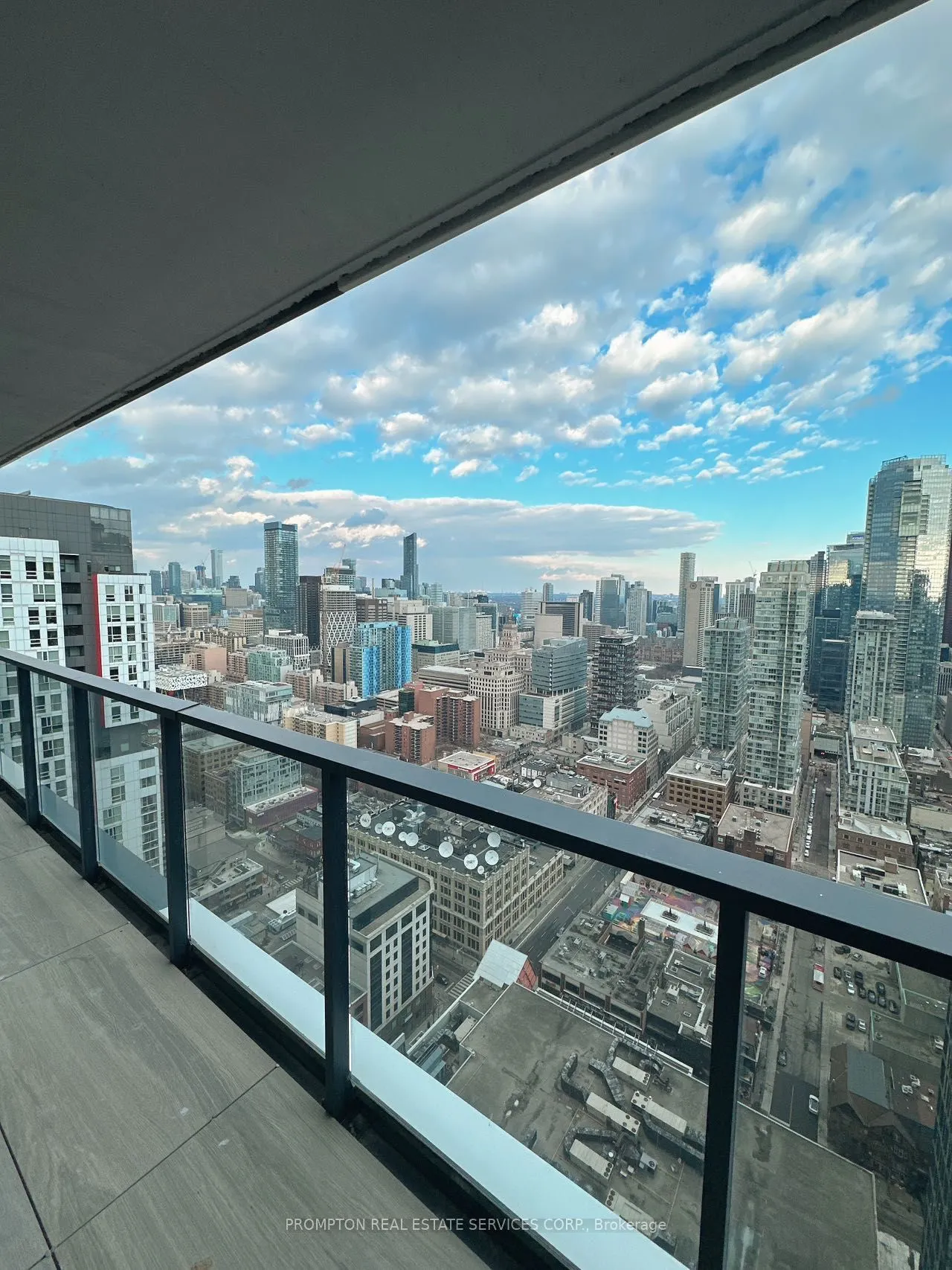 38 Widmer Street, #4903