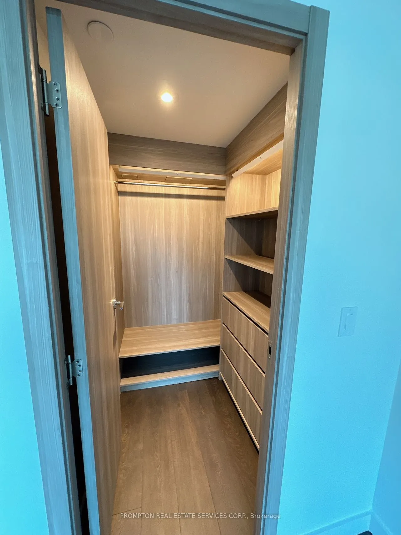 38 Widmer Street, #4903