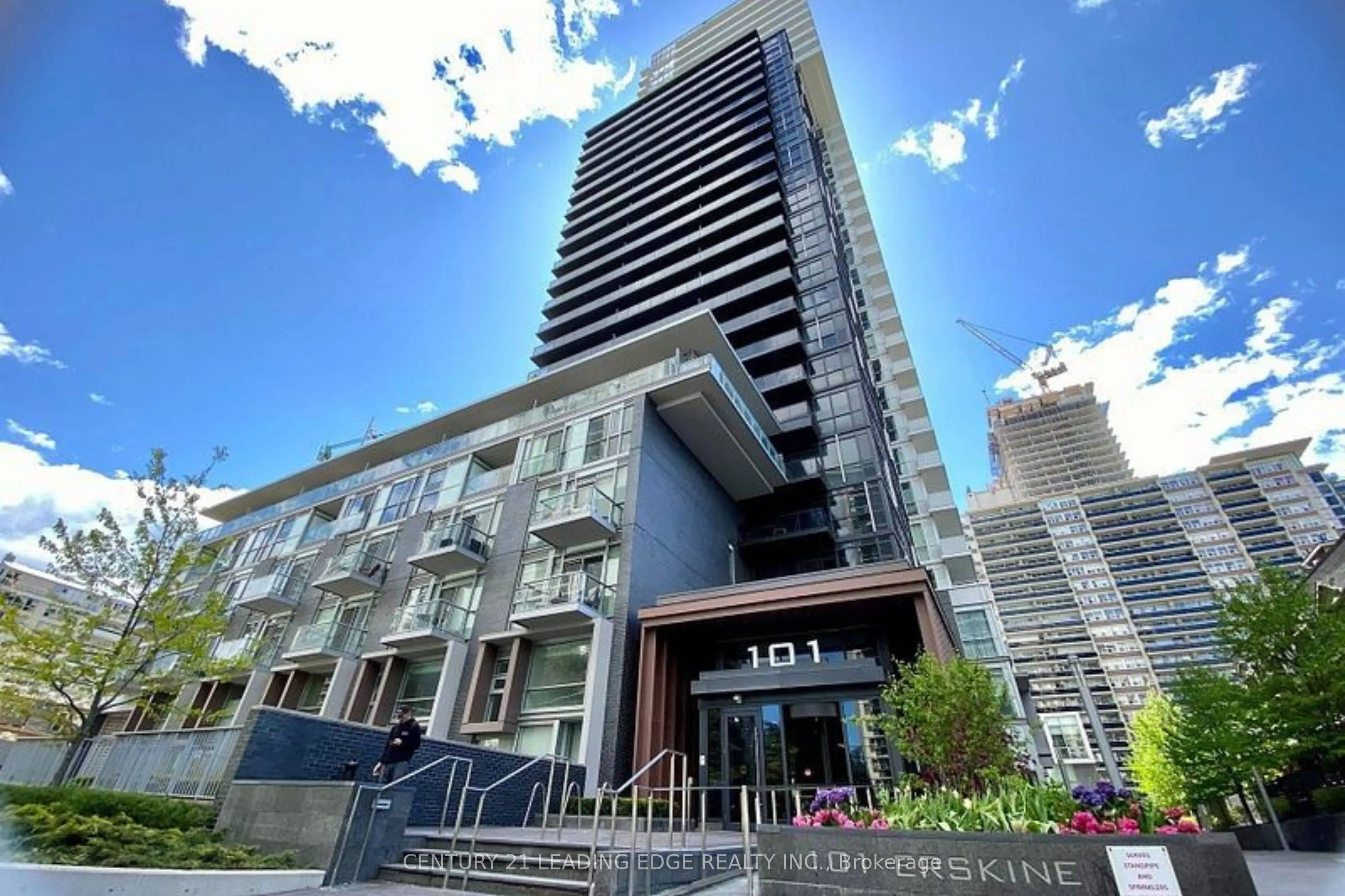 101 Erskine Avenue, #208