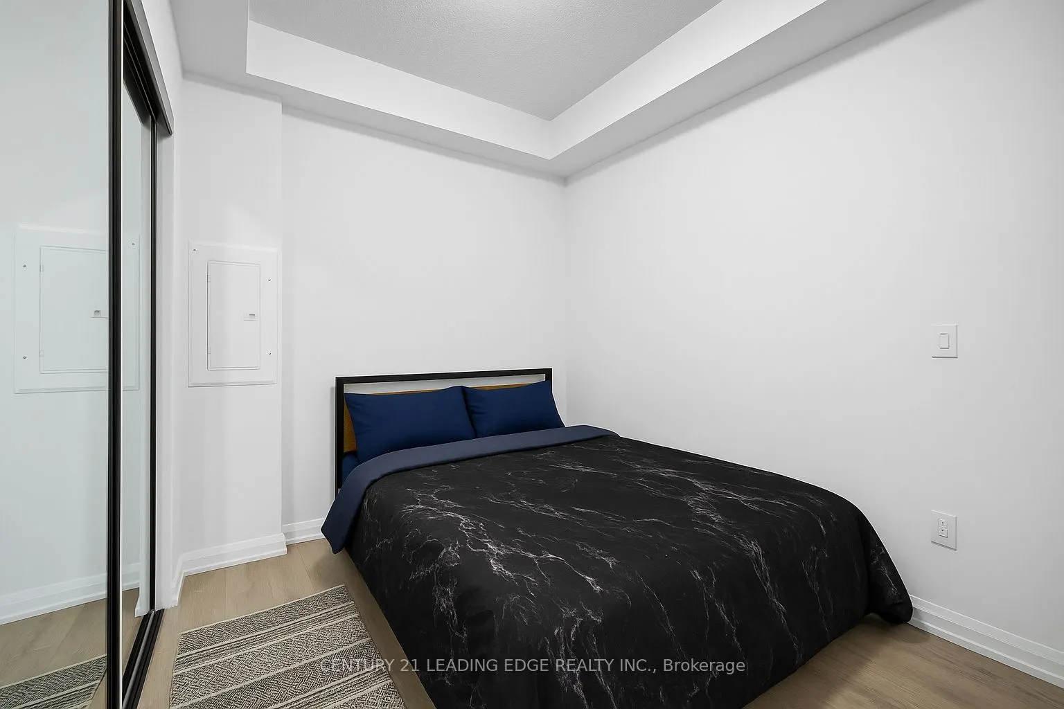 101 Erskine Avenue, #208