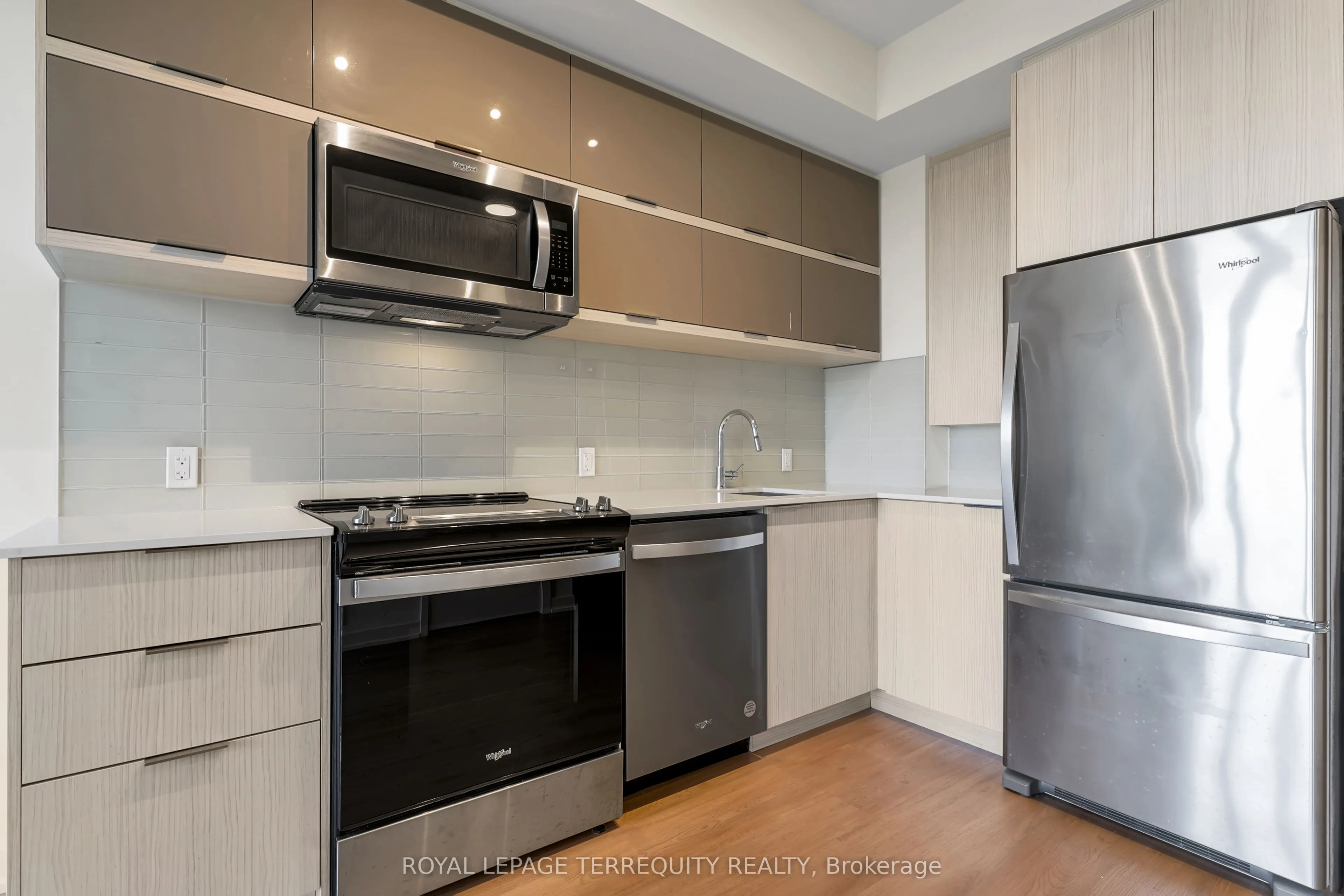 10 Deerlick Court, #906