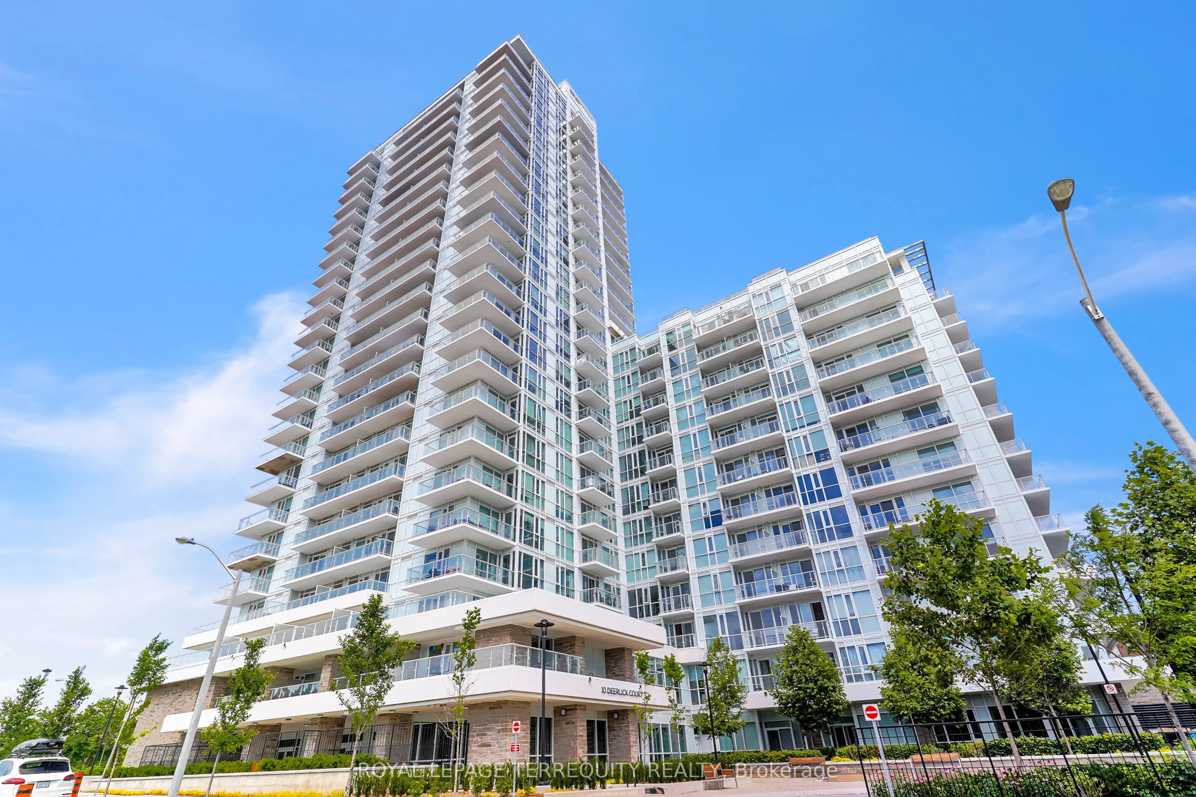 10 Deerlick Court, #906