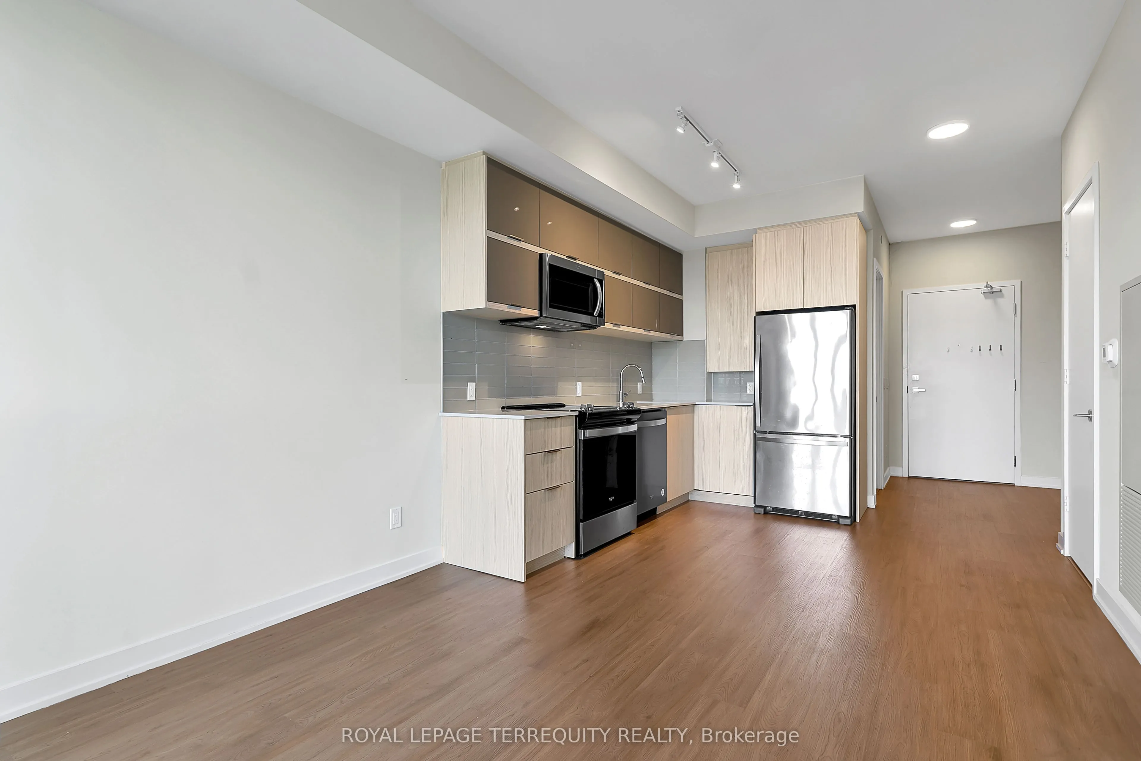 10 Deerlick Court, #906
