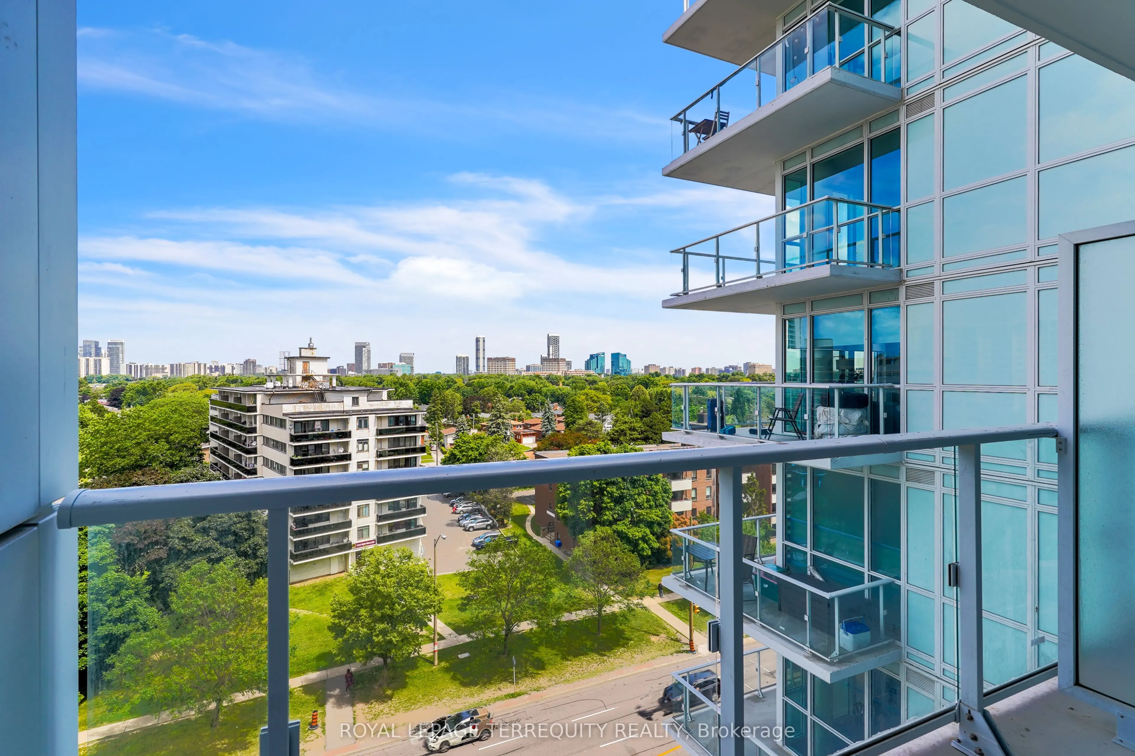 10 Deerlick Court, #906