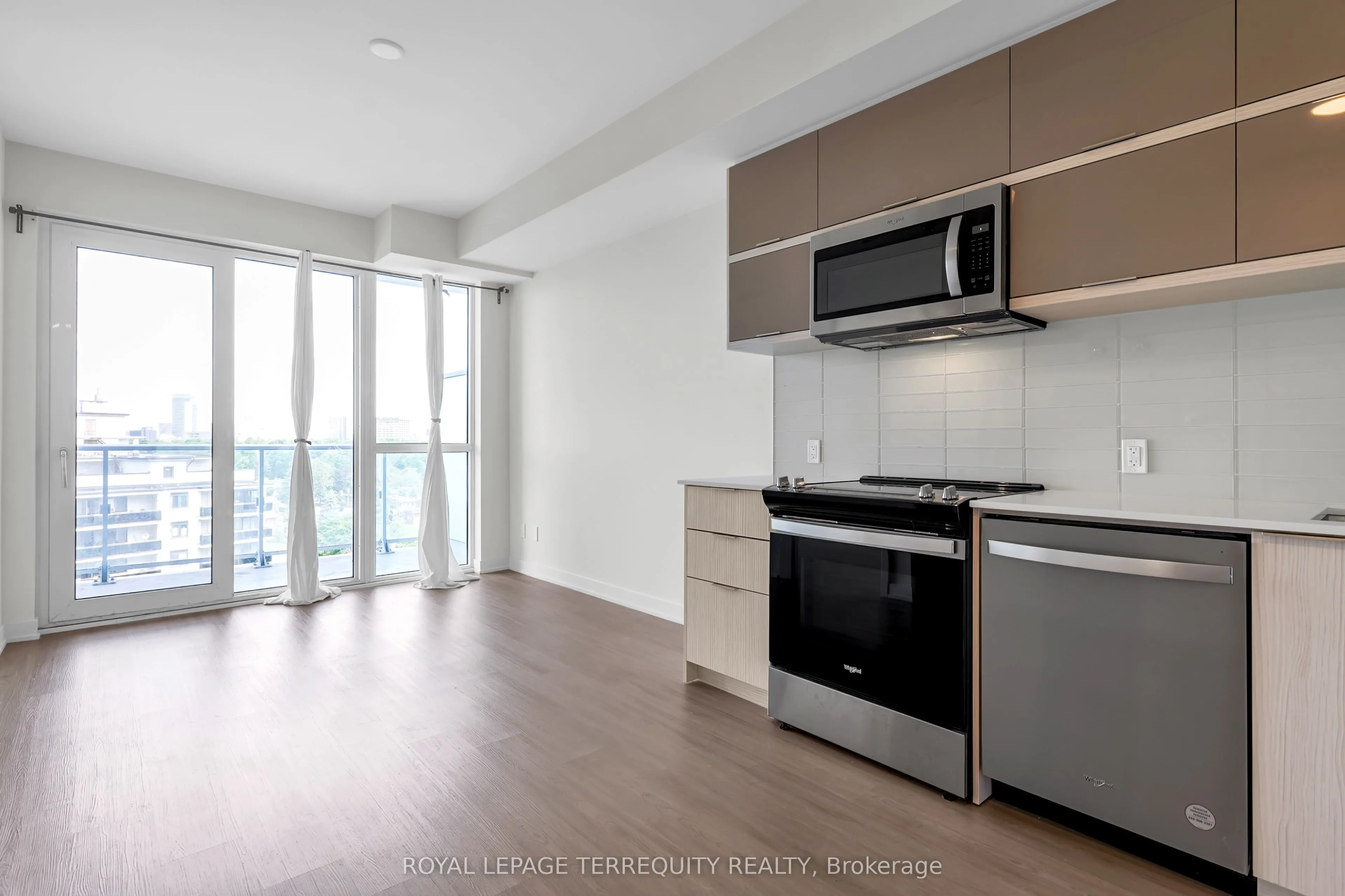 10 Deerlick Court, #906