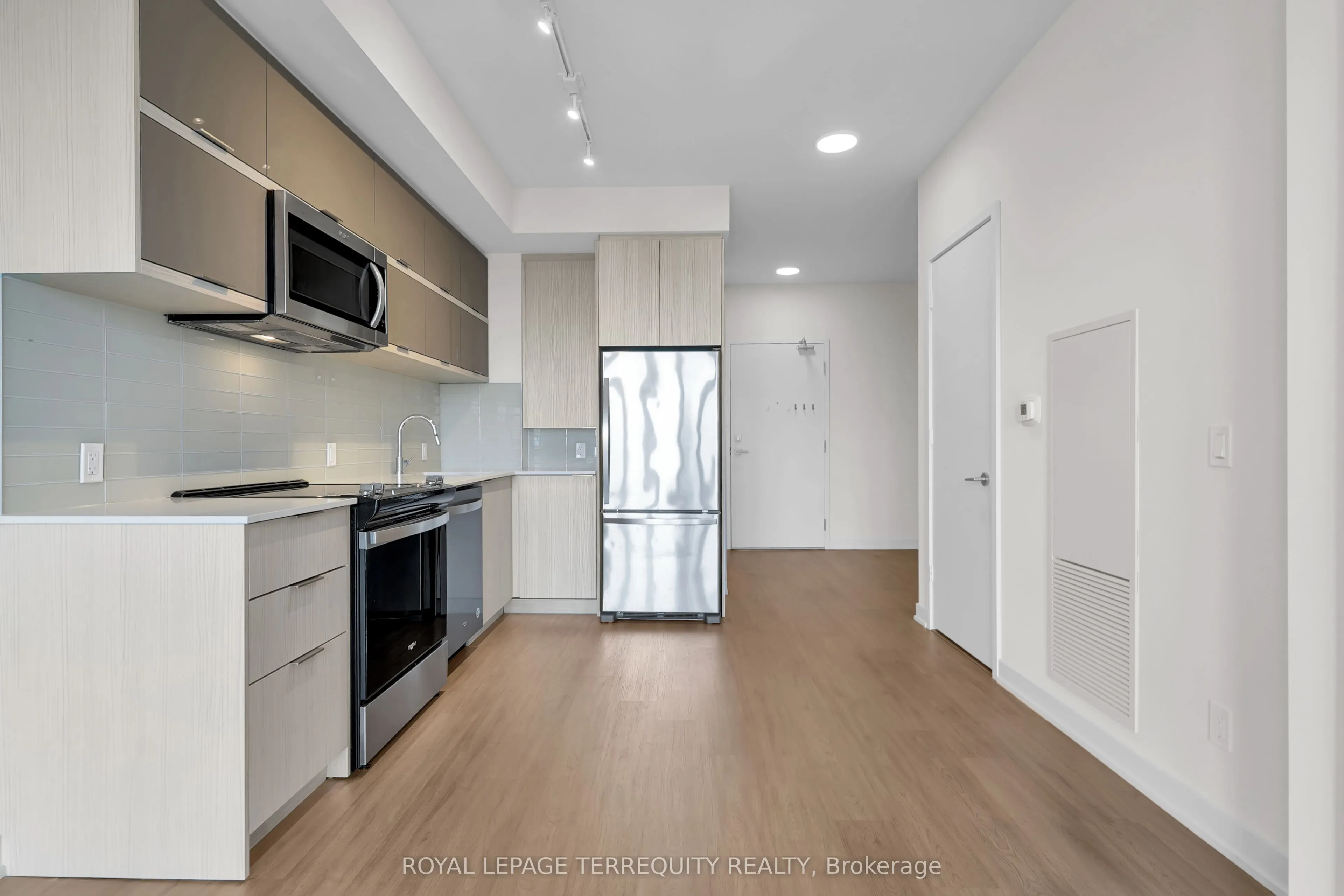 10 Deerlick Court, #906