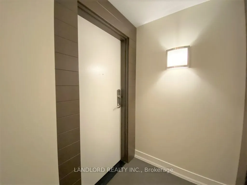 2191 Yonge Street, #1701
