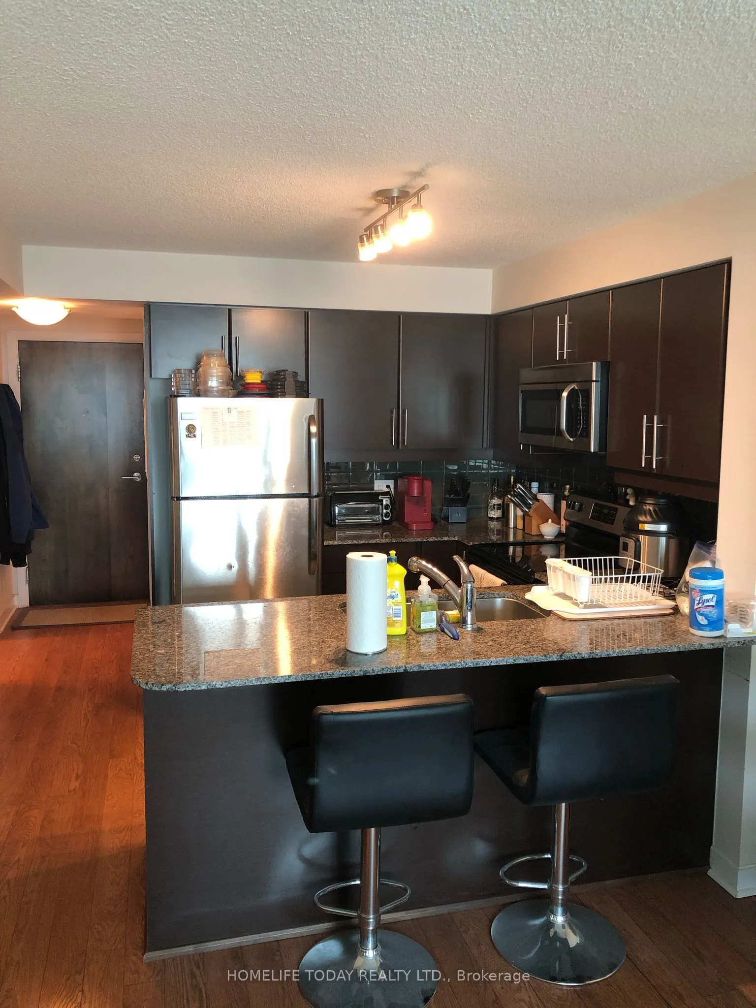 33 Bay Street, #809