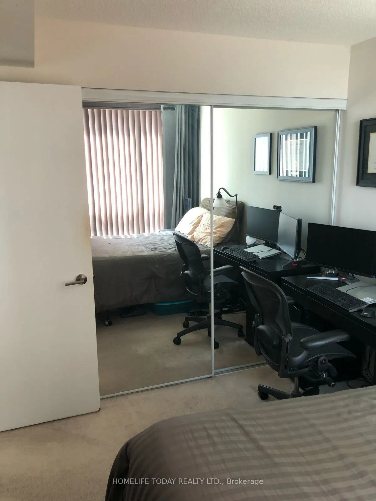 33 Bay Street, #809