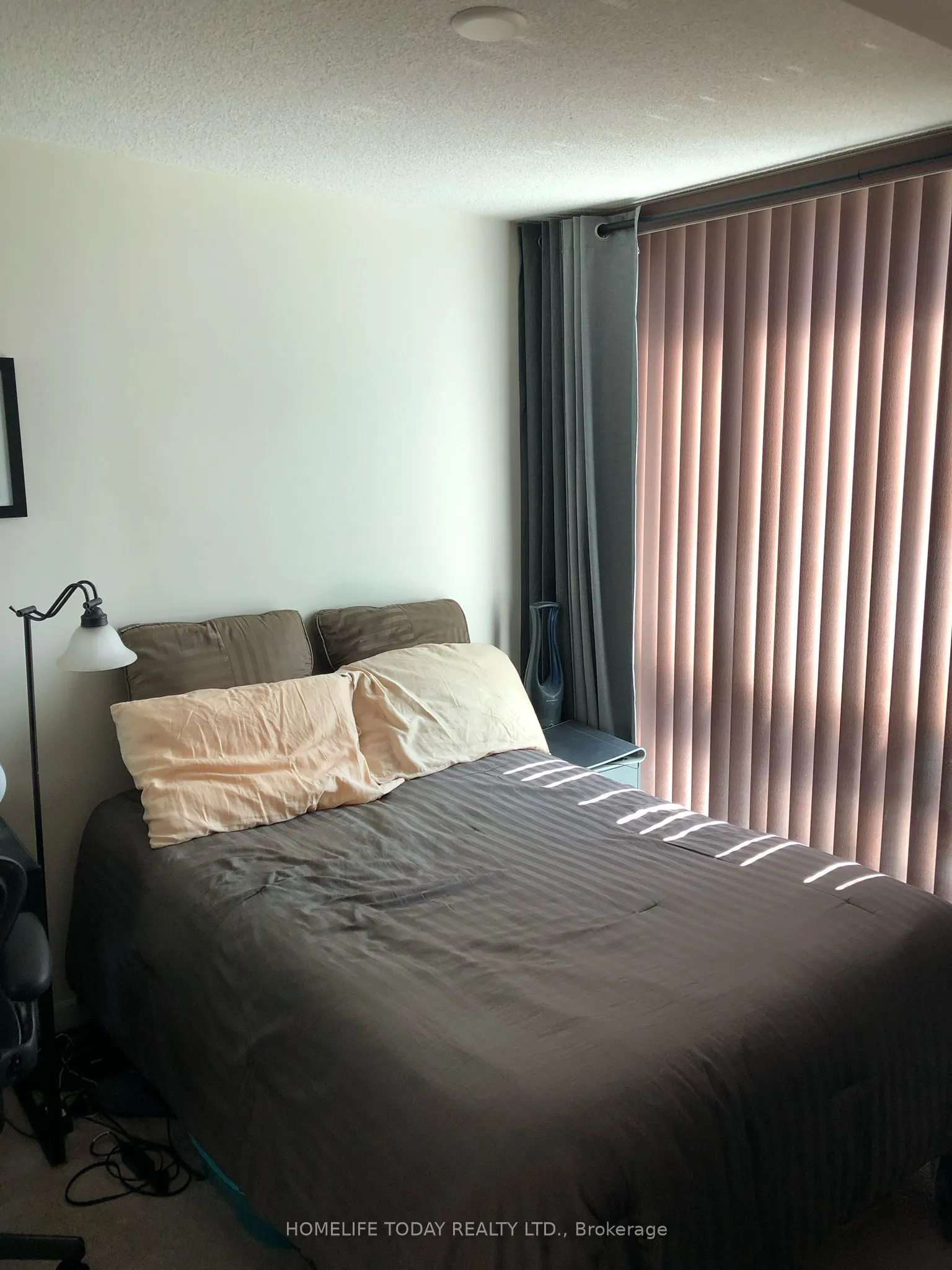 33 Bay Street, #809