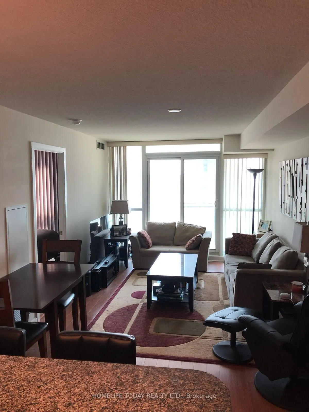 33 Bay Street, #809