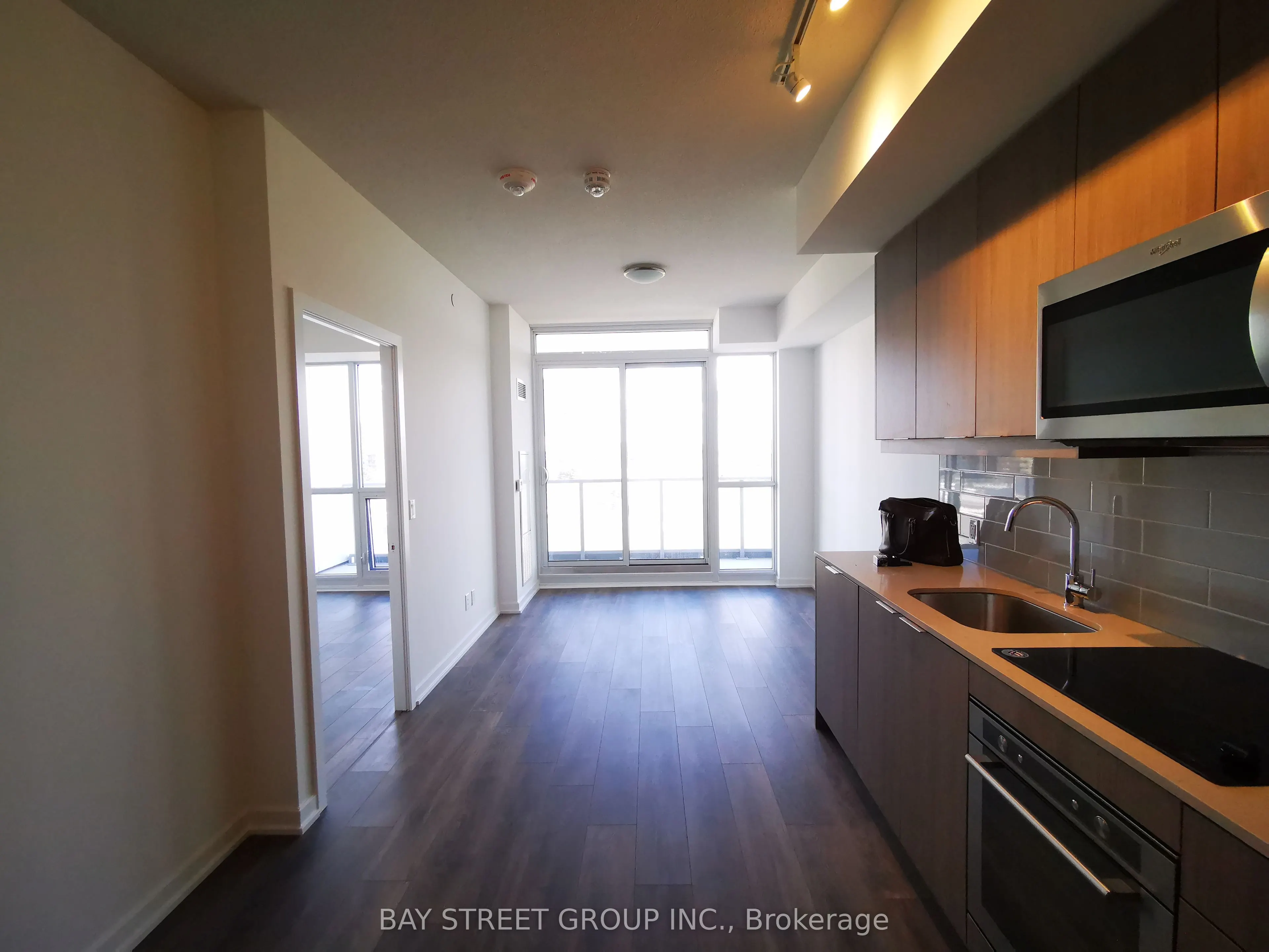 32 Forest Manor Road, #606
