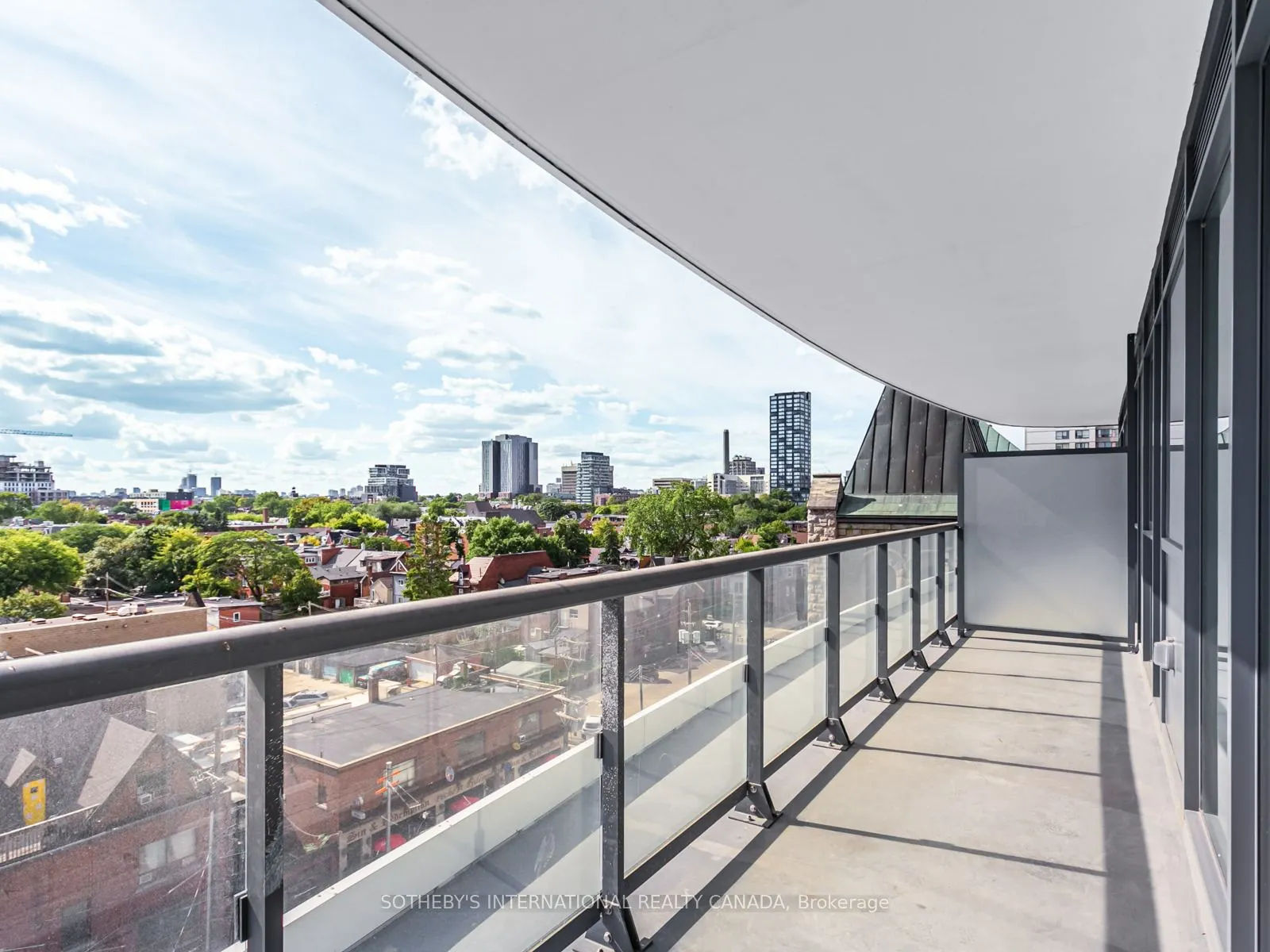 292 Dundas Street W, #610