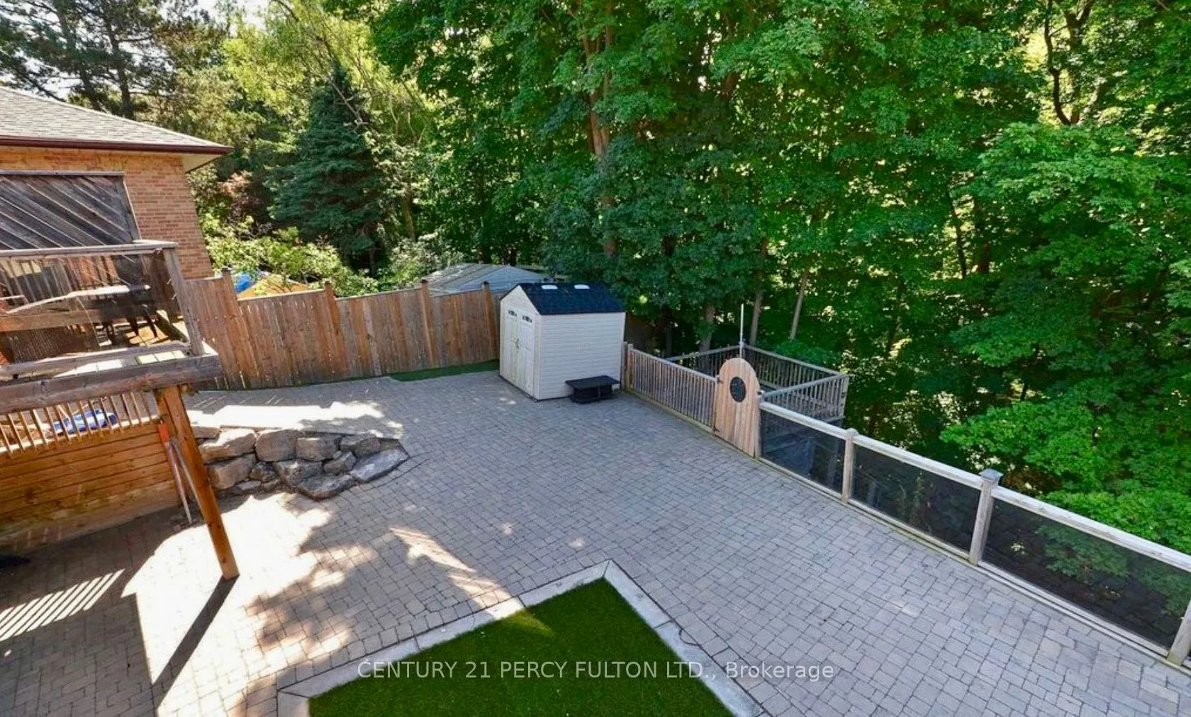 23 Pitcairn Crescent