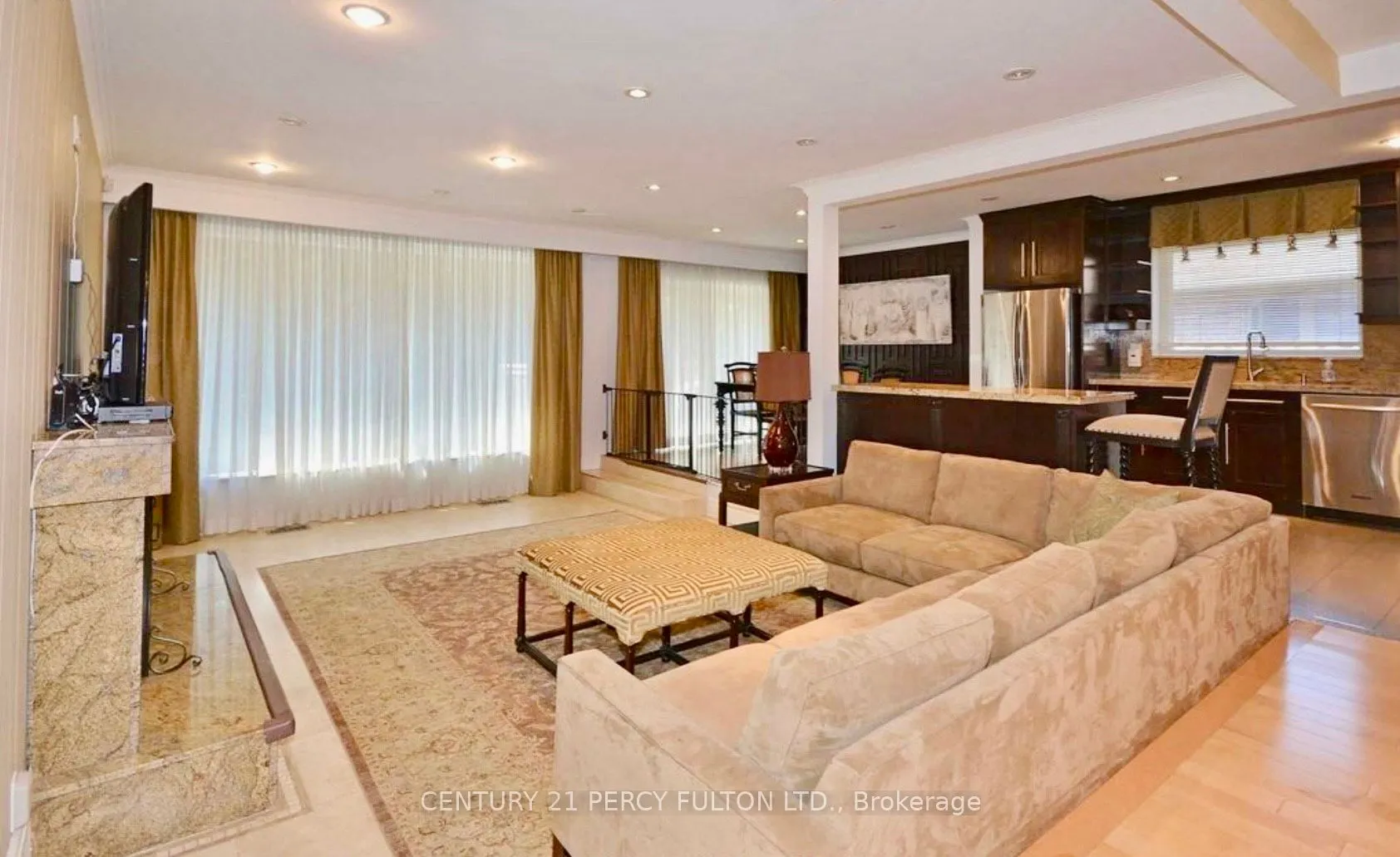 23 Pitcairn Crescent
