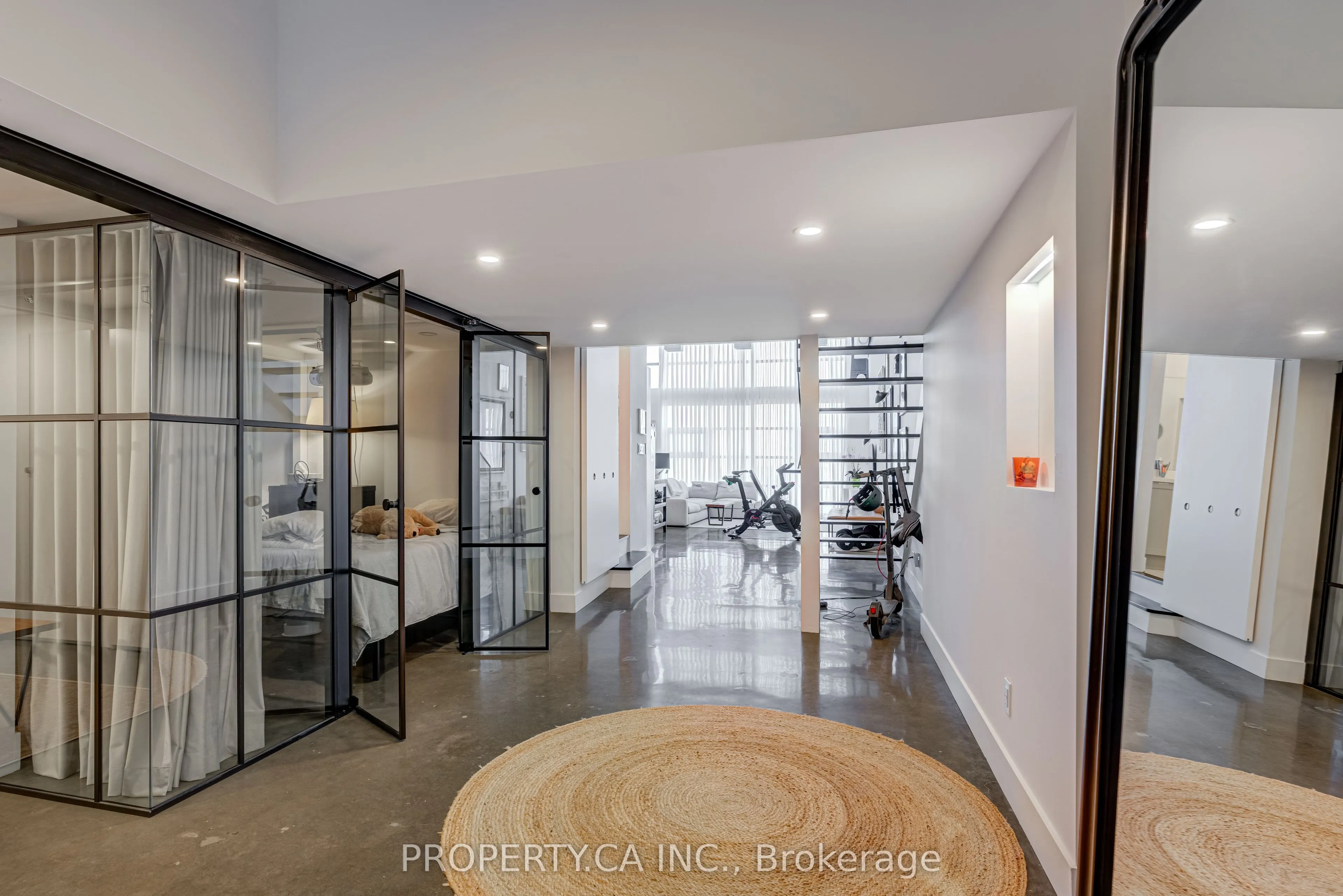 90 Sumach Street, #519