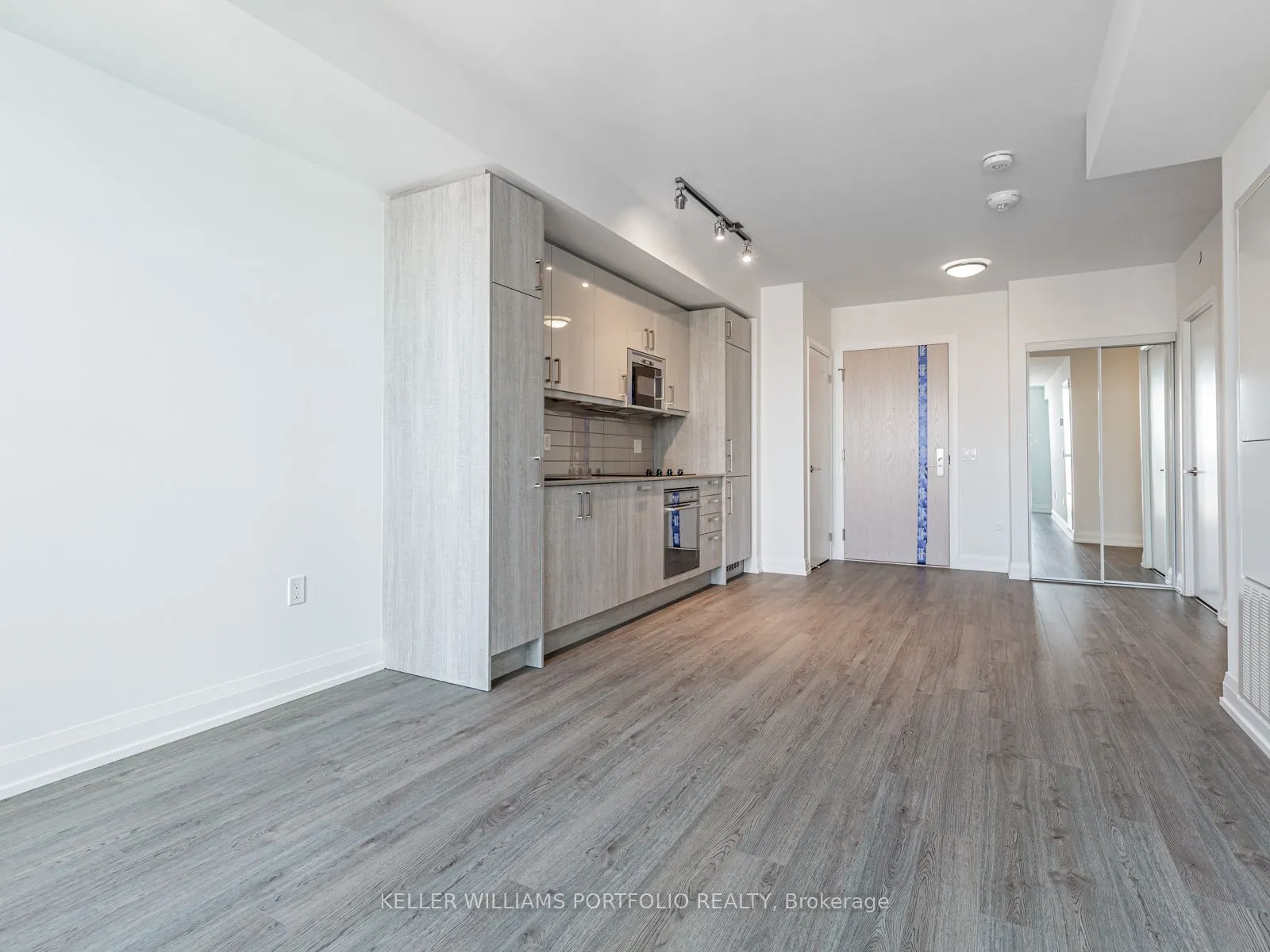77 Mutual Street, #3510