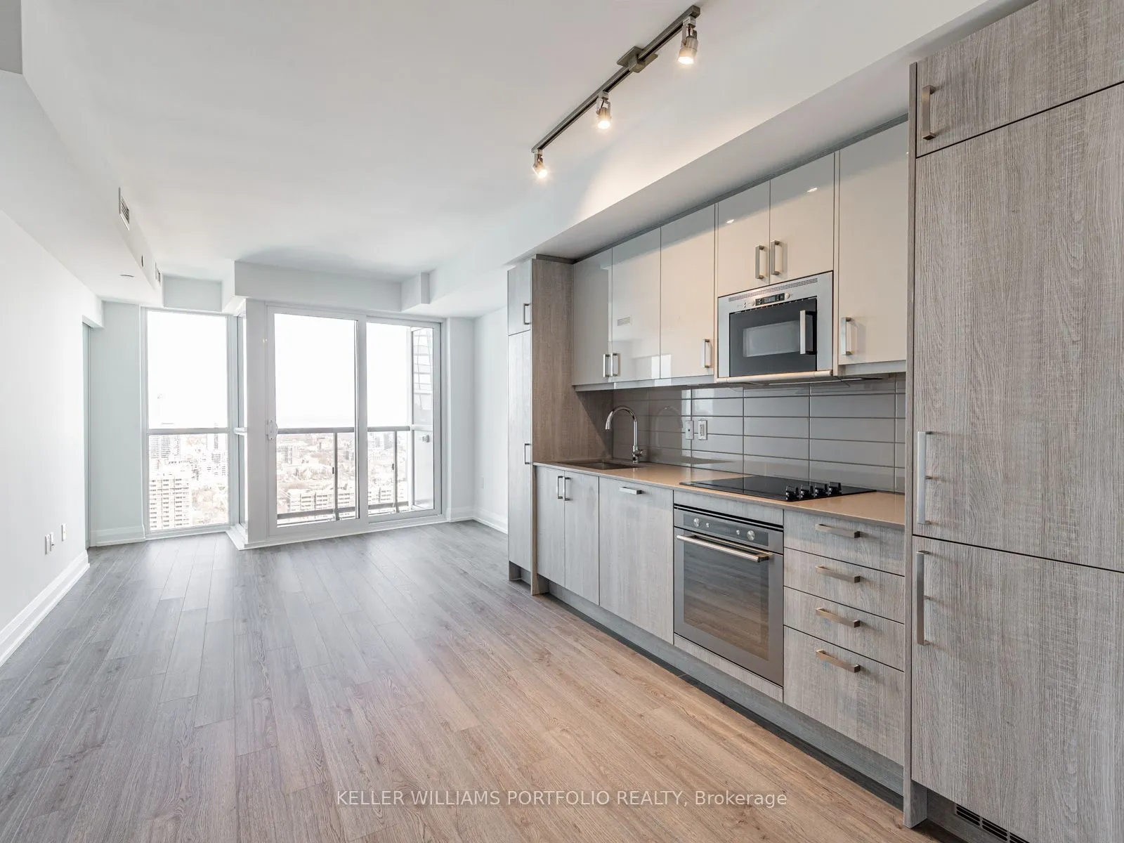 77 Mutual Street, #3510