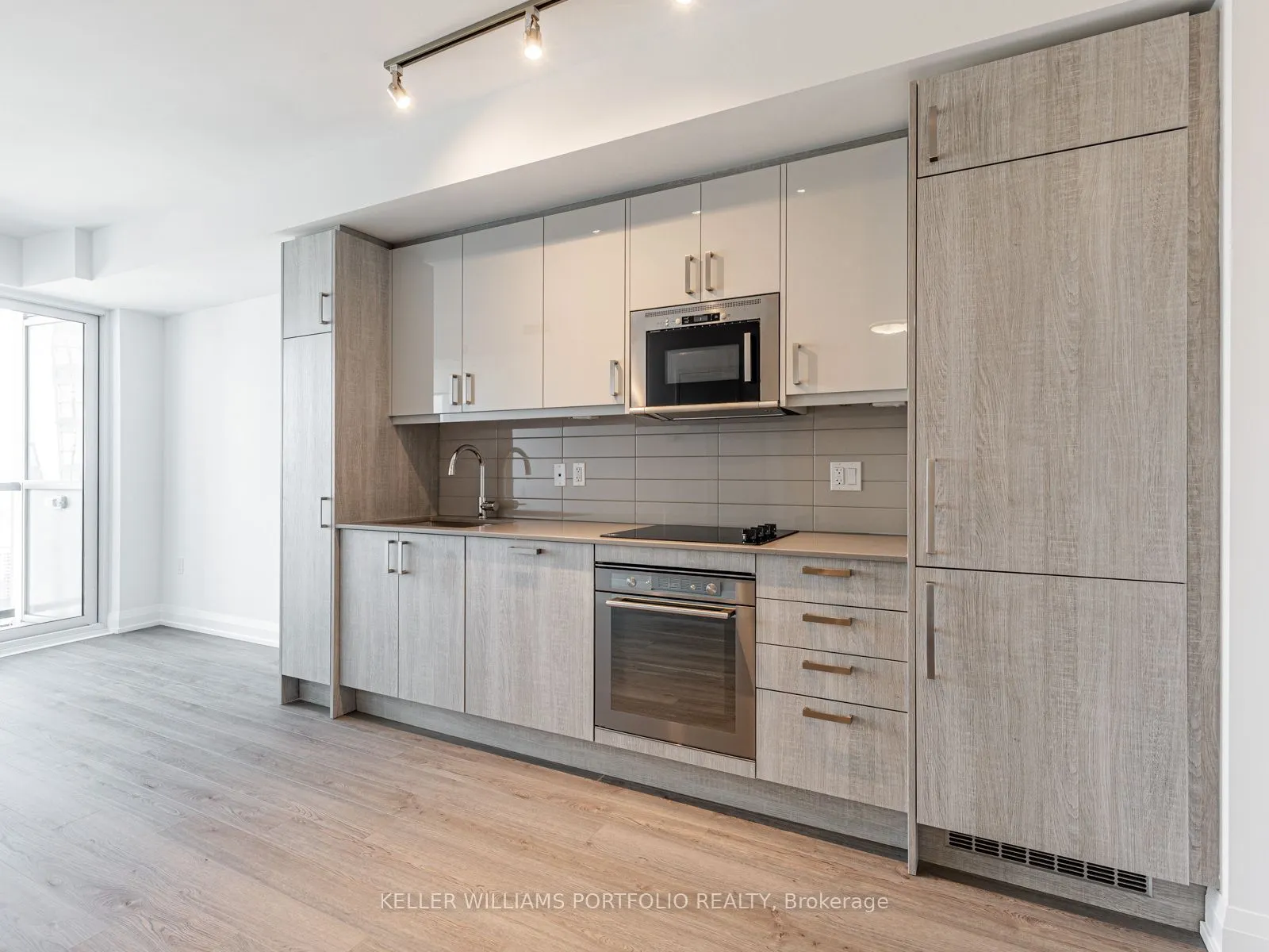 77 Mutual Street, #3510
