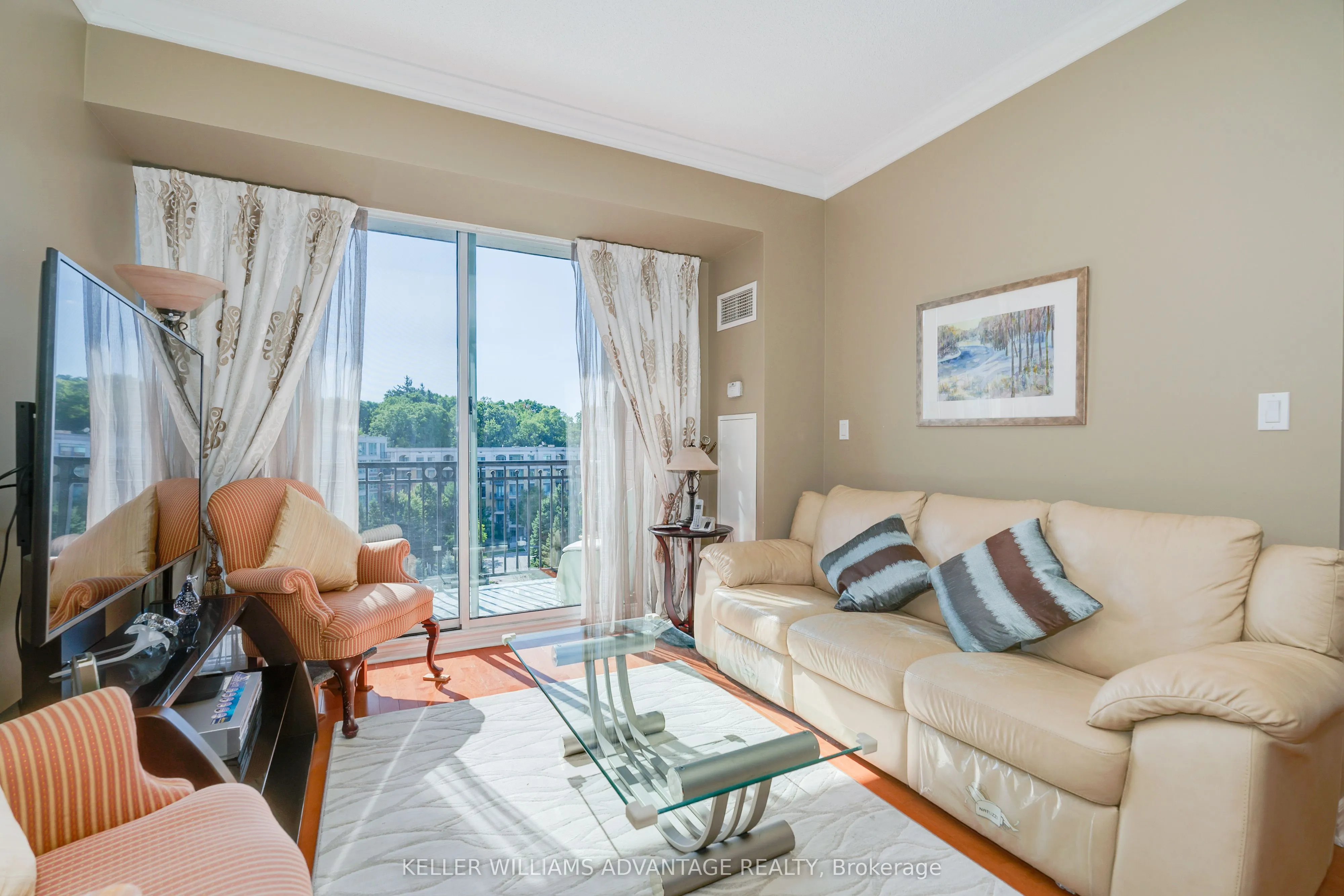 28 William Carson Crescent