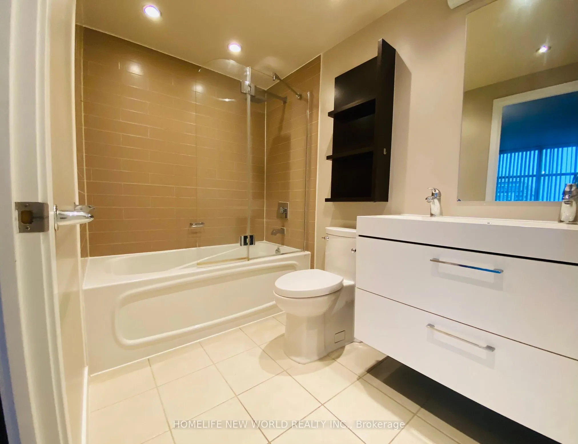 10 Navy Wharf Court, #1009