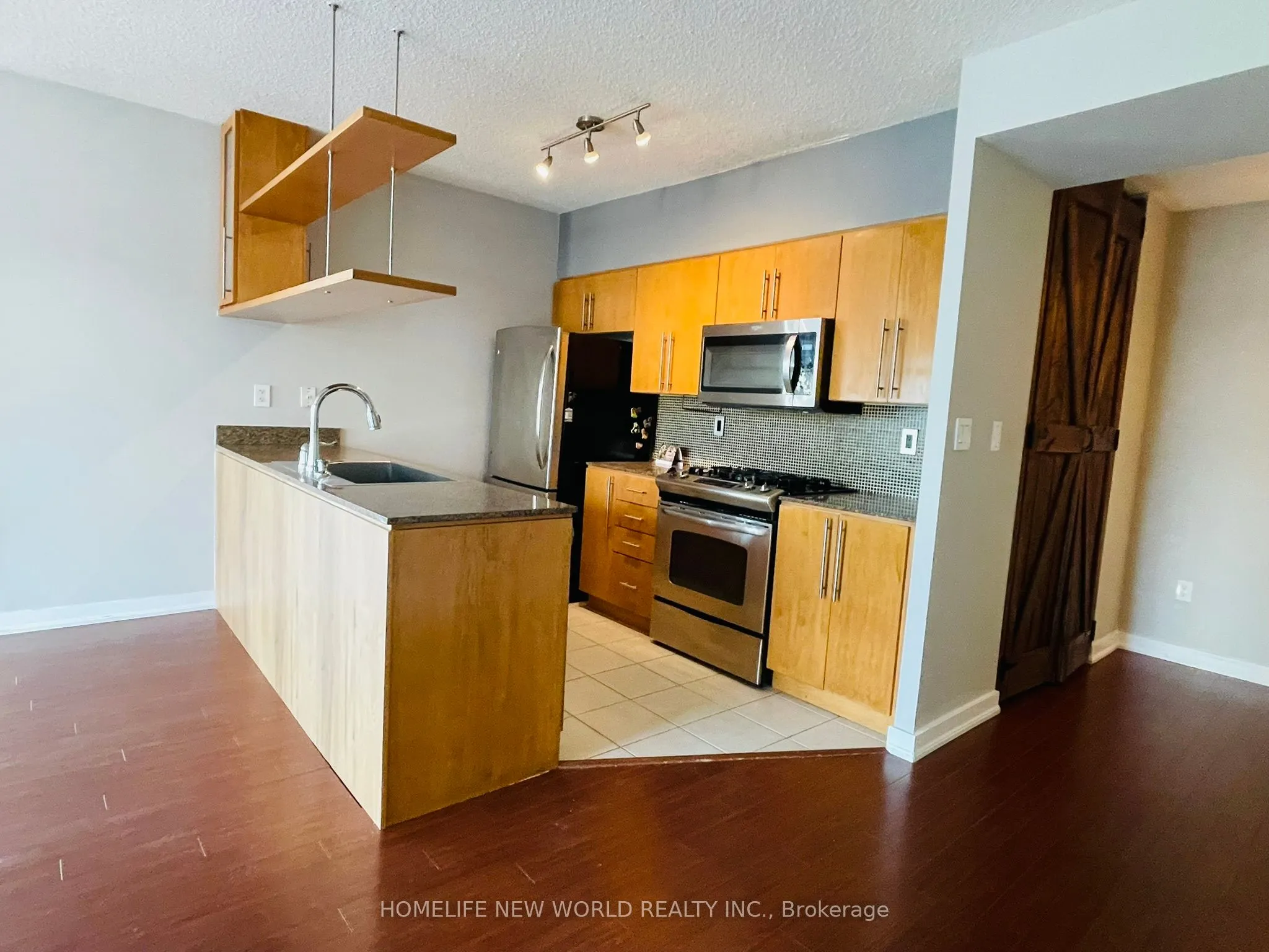 10 Navy Wharf Court, #1009