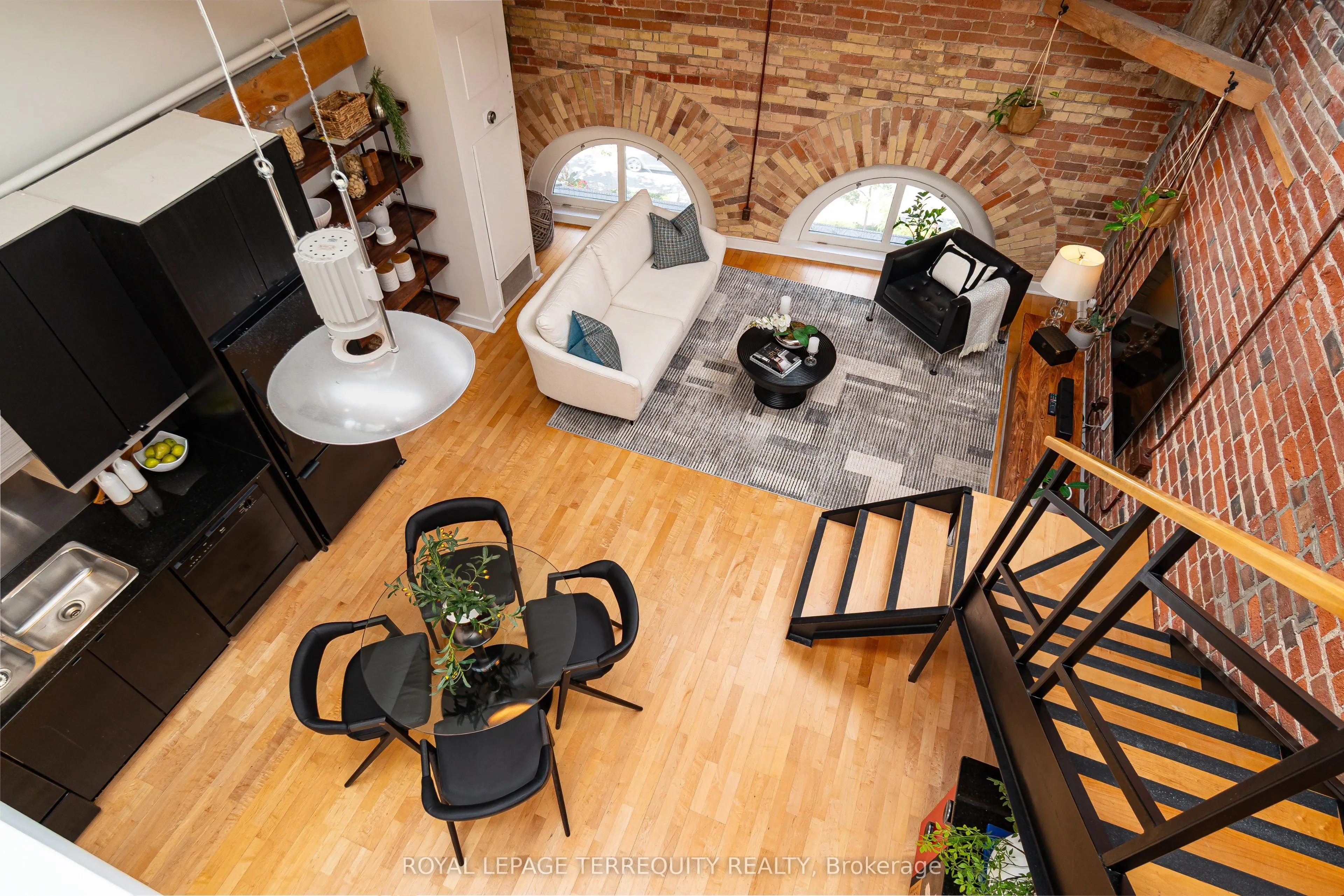 81 Front Street E, #409