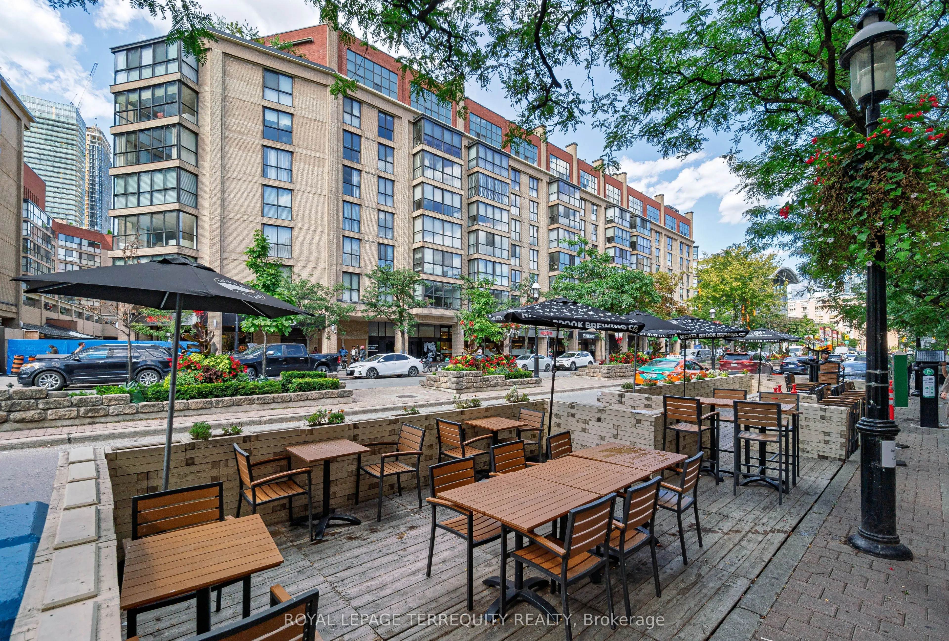 81 Front Street E, #409