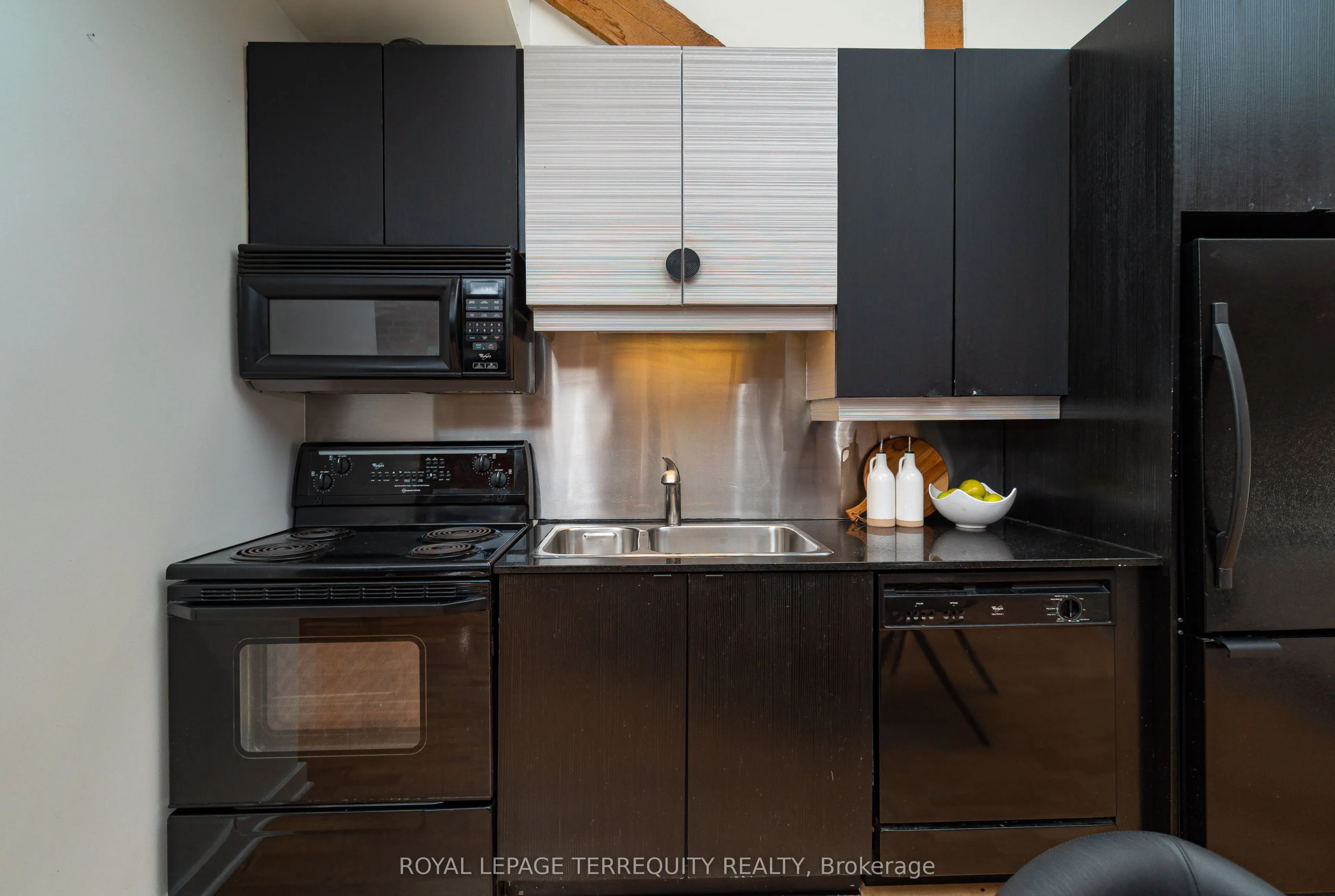 81 Front Street E, #409