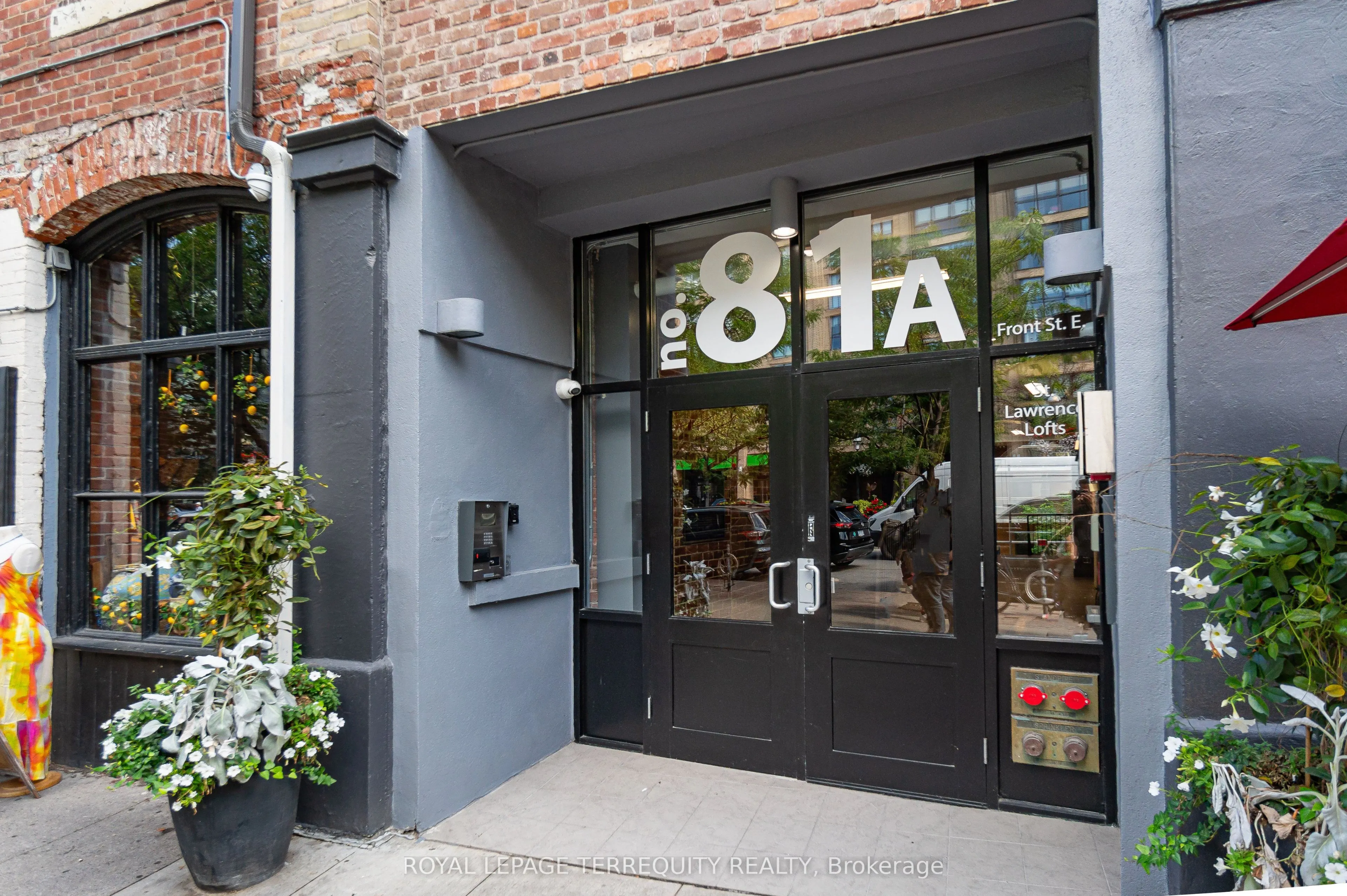 81 Front Street E, #409