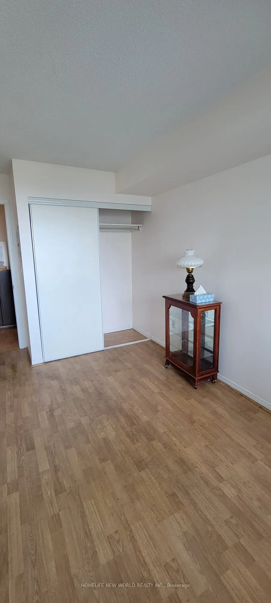 3 pemberton Avenue, #1809