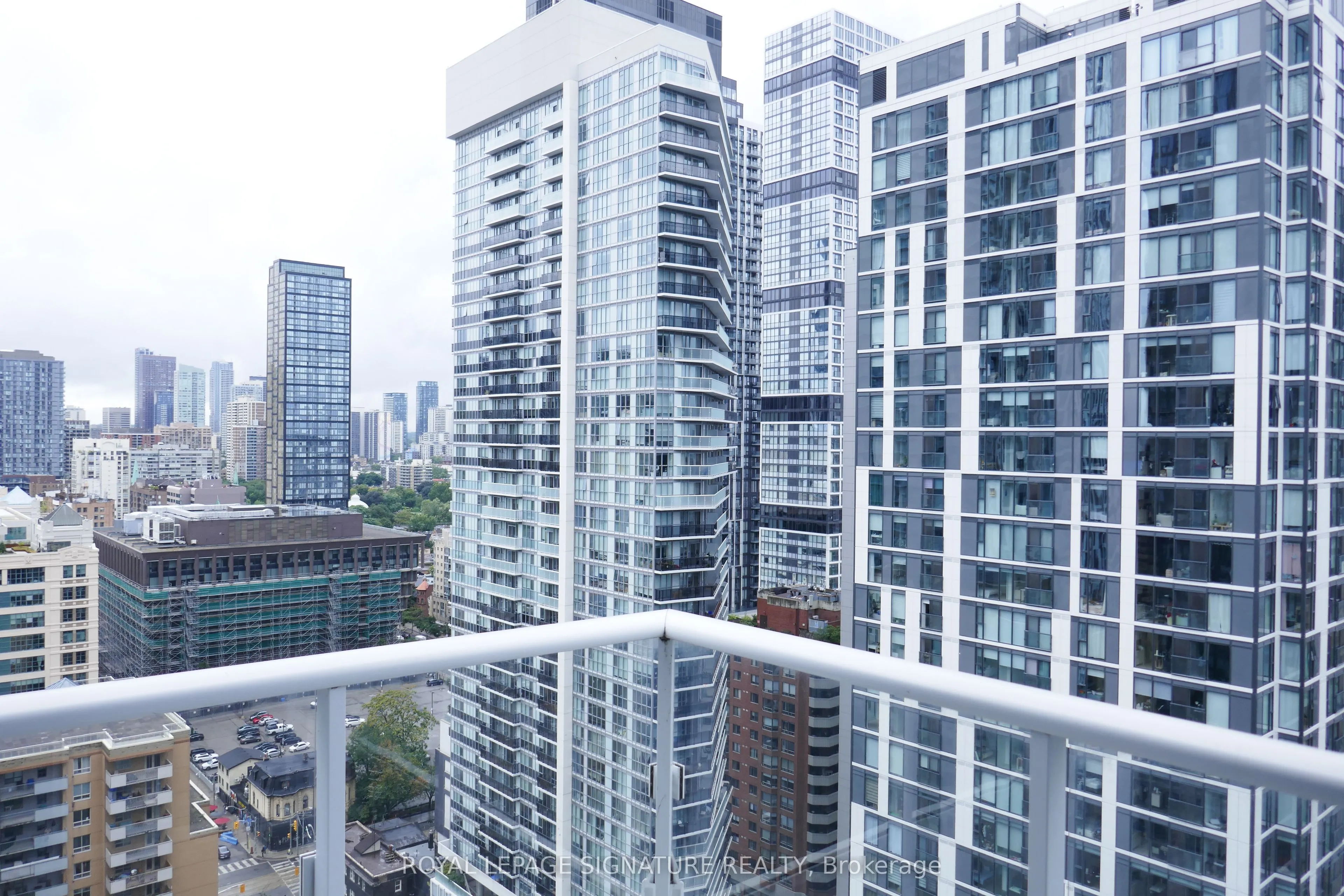 68 Shuter Street, #2710