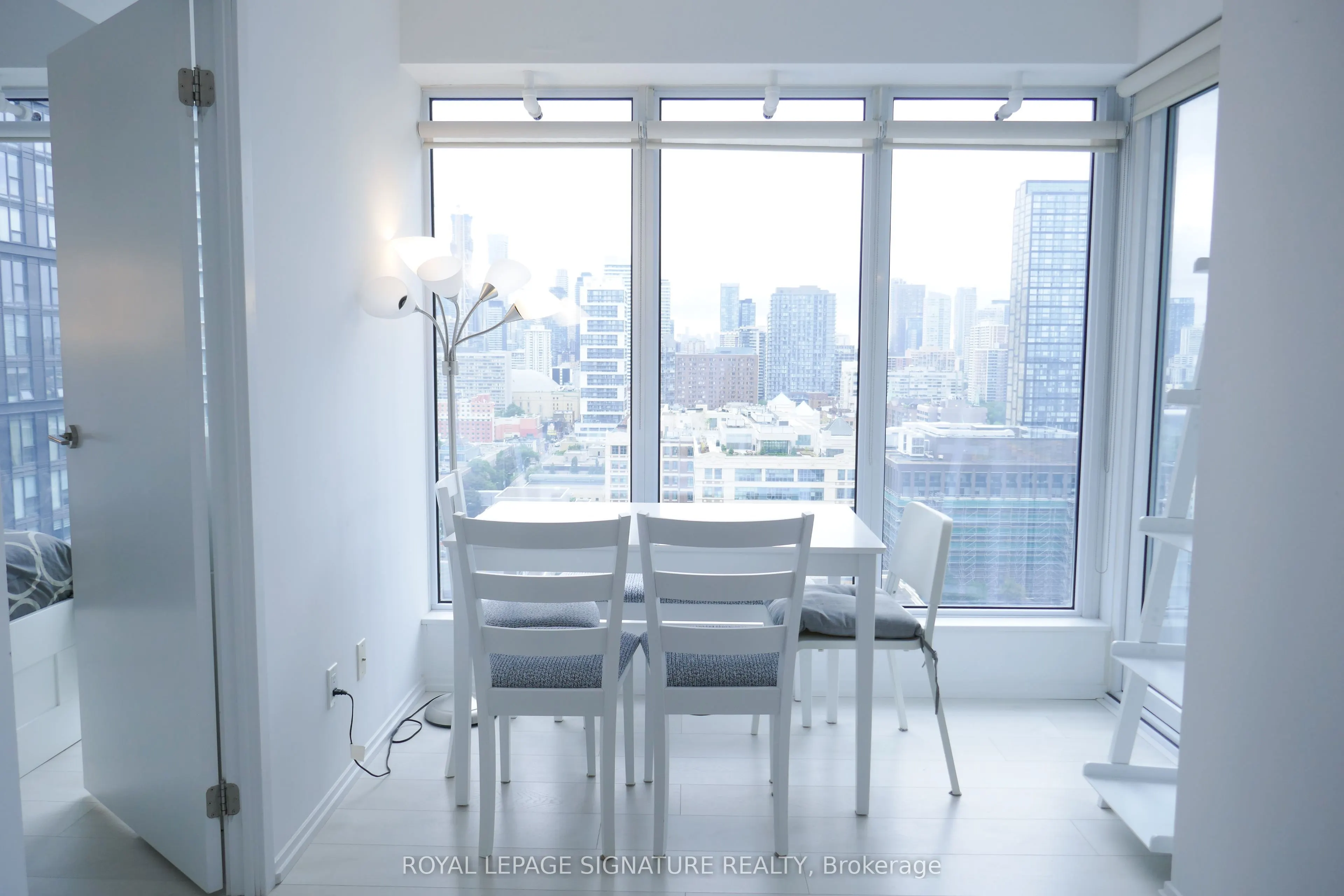 68 Shuter Street, #2710