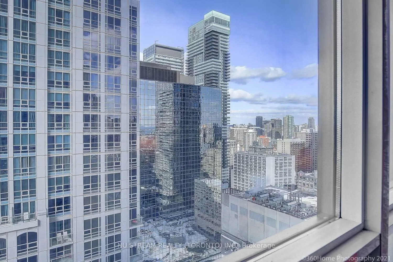 761 Bay Street, #3513