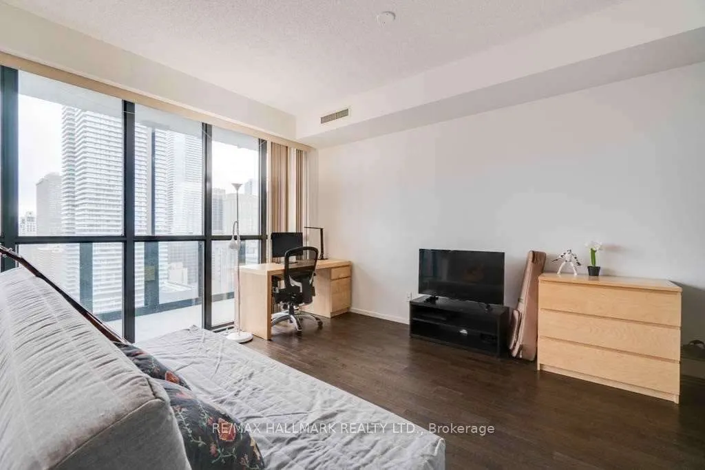 101 Charles Street E, #2505