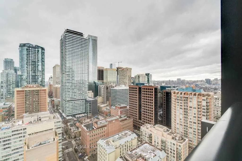 101 Charles Street E, #2505